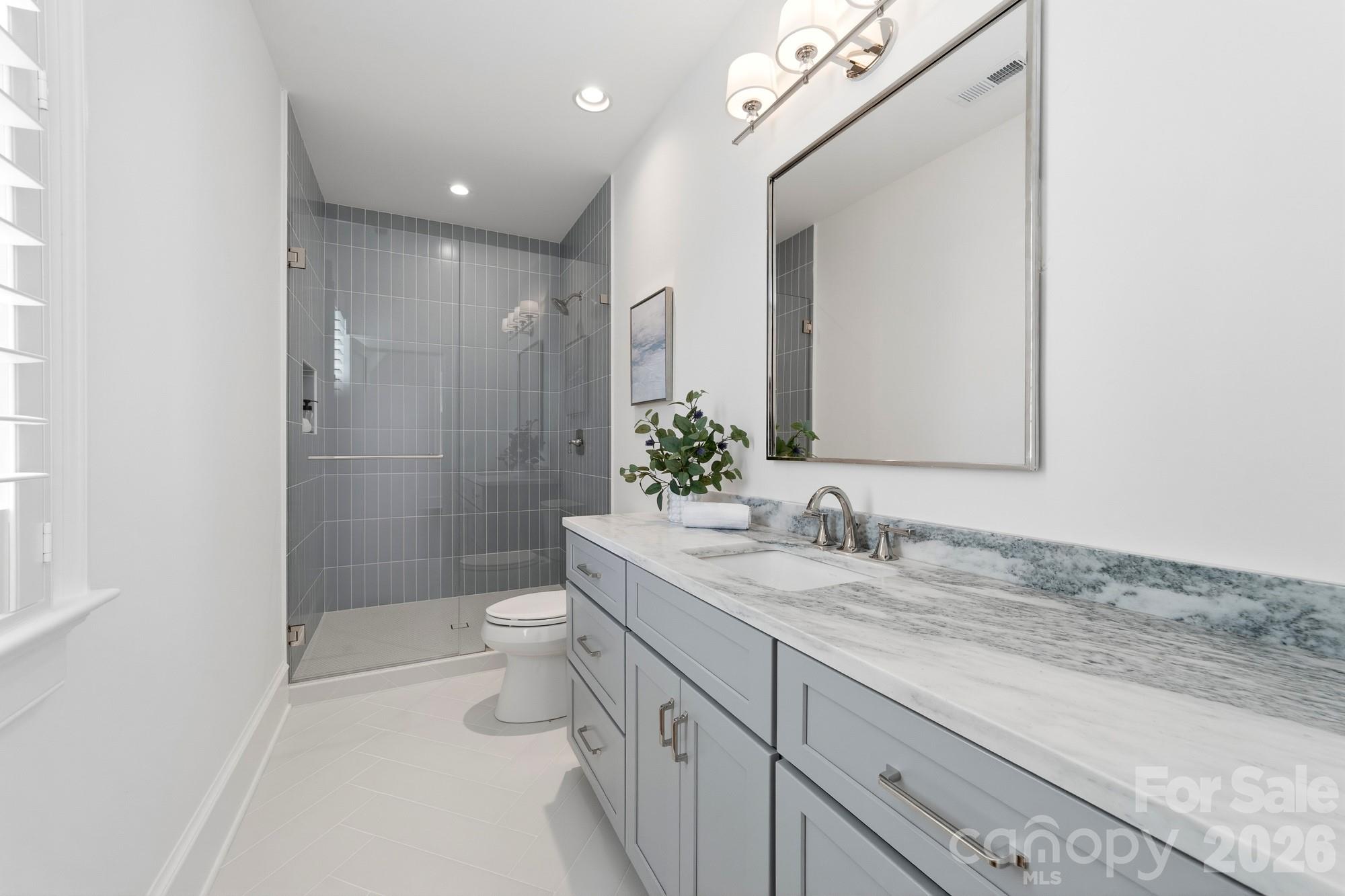 222 Walnut Street Property Photo 24
