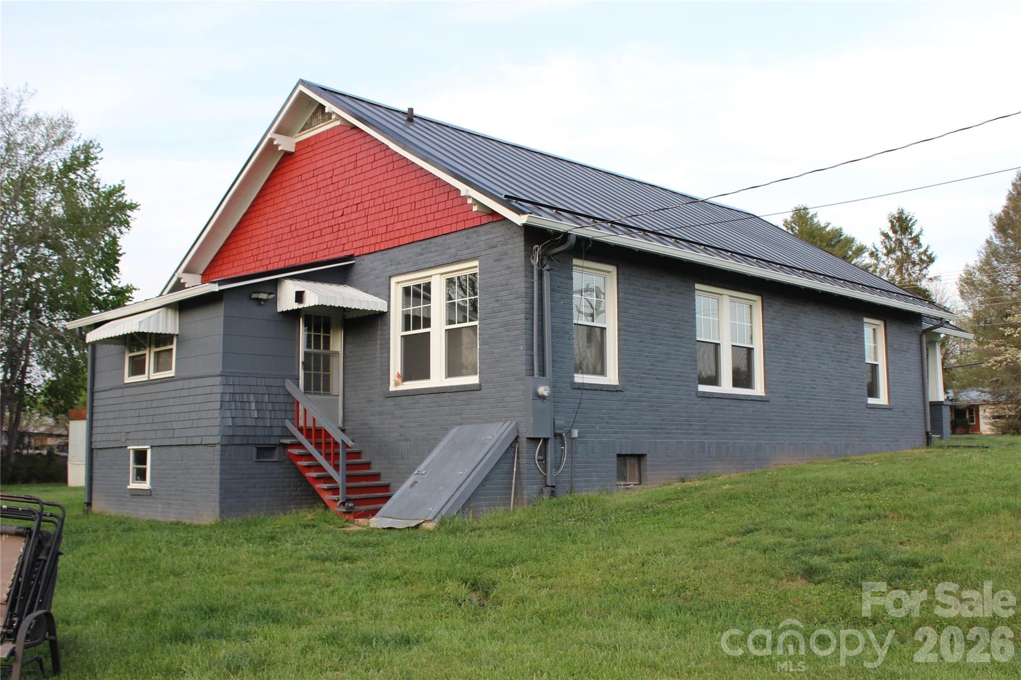 300 Banner Farm Road Property Photo 4