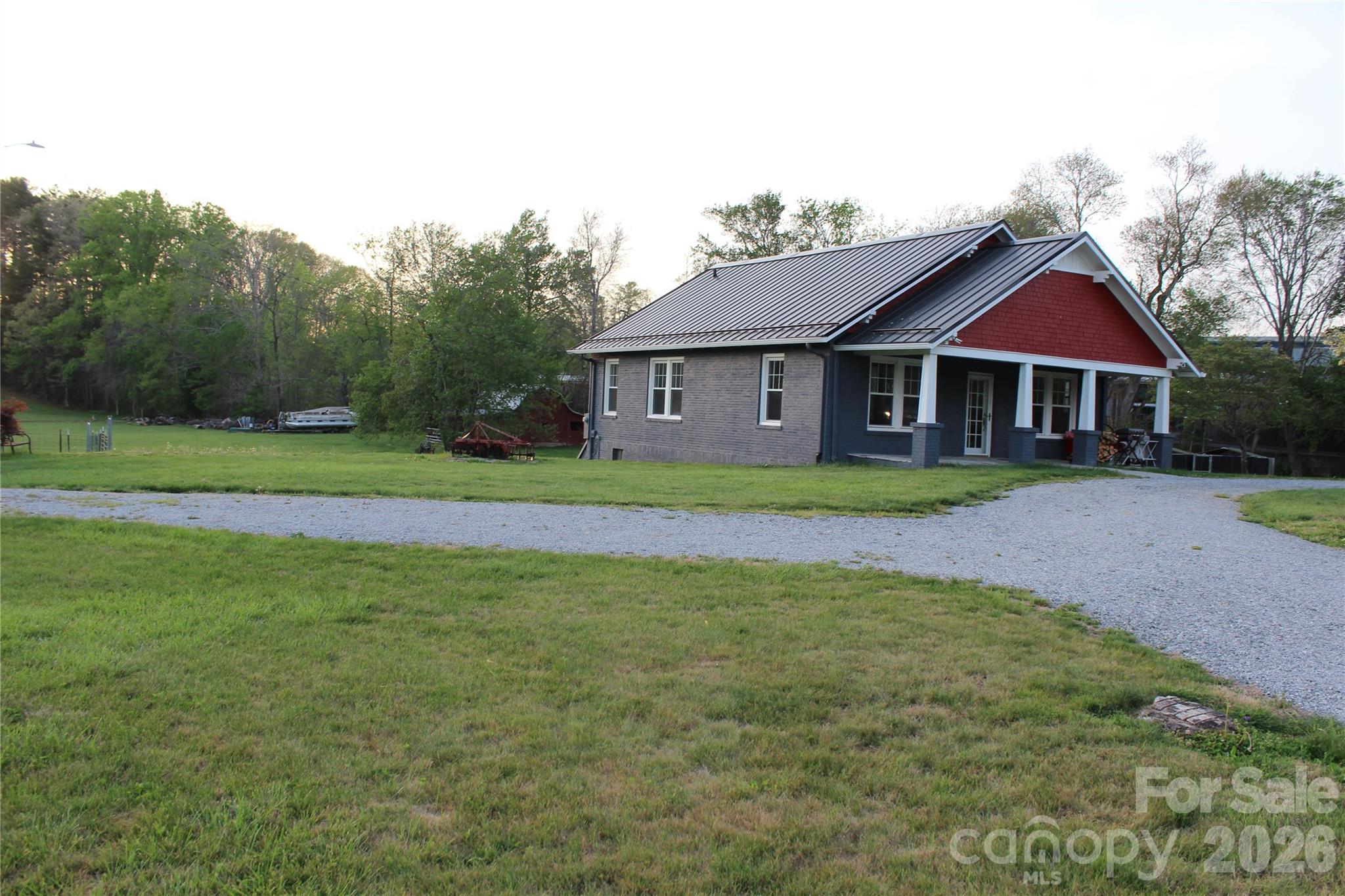 300 Banner Farm Road Property Photo 7