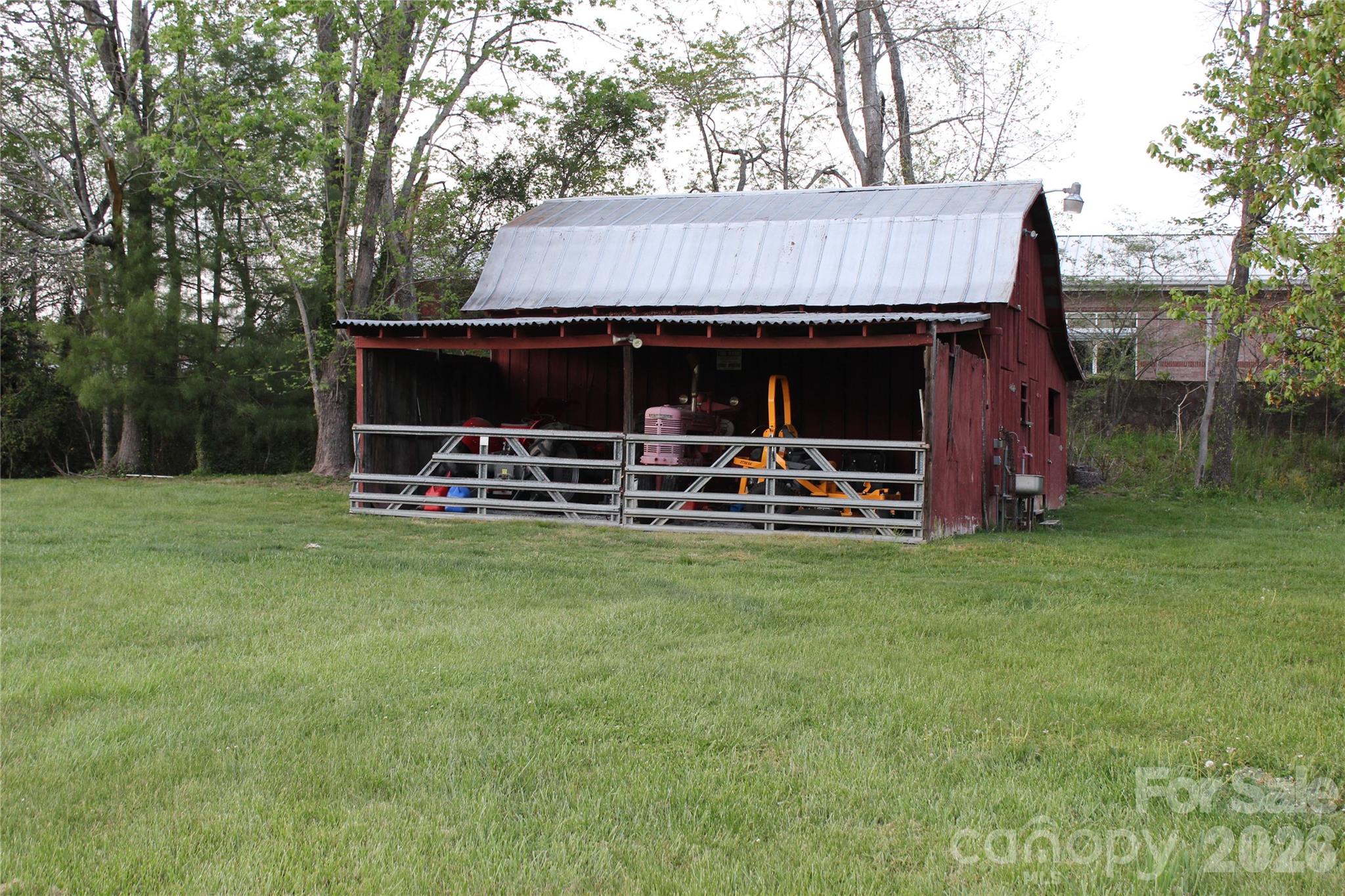 300 Banner Farm Road Property Photo 10