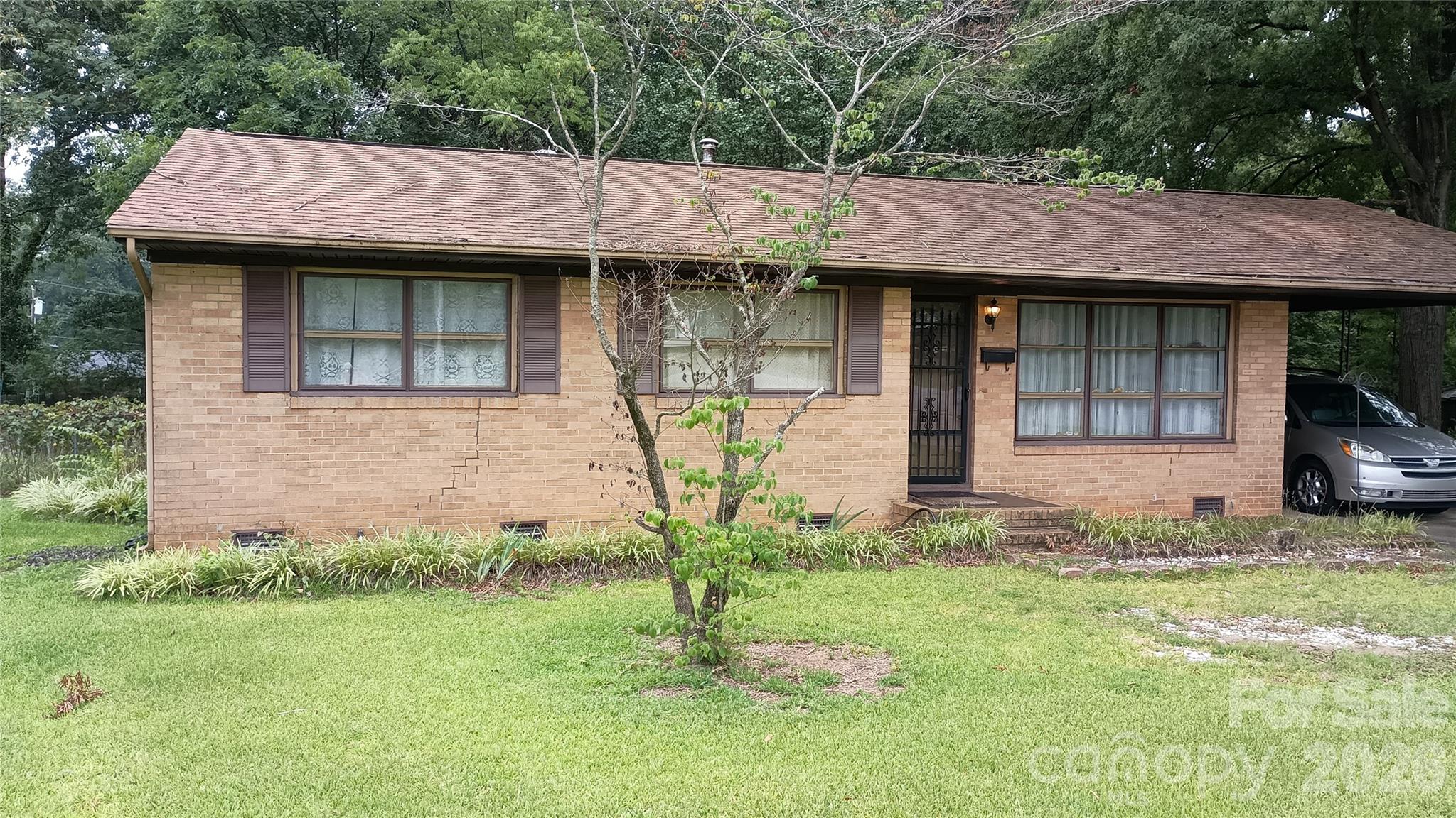 419 S Church Street Property Photo 1
