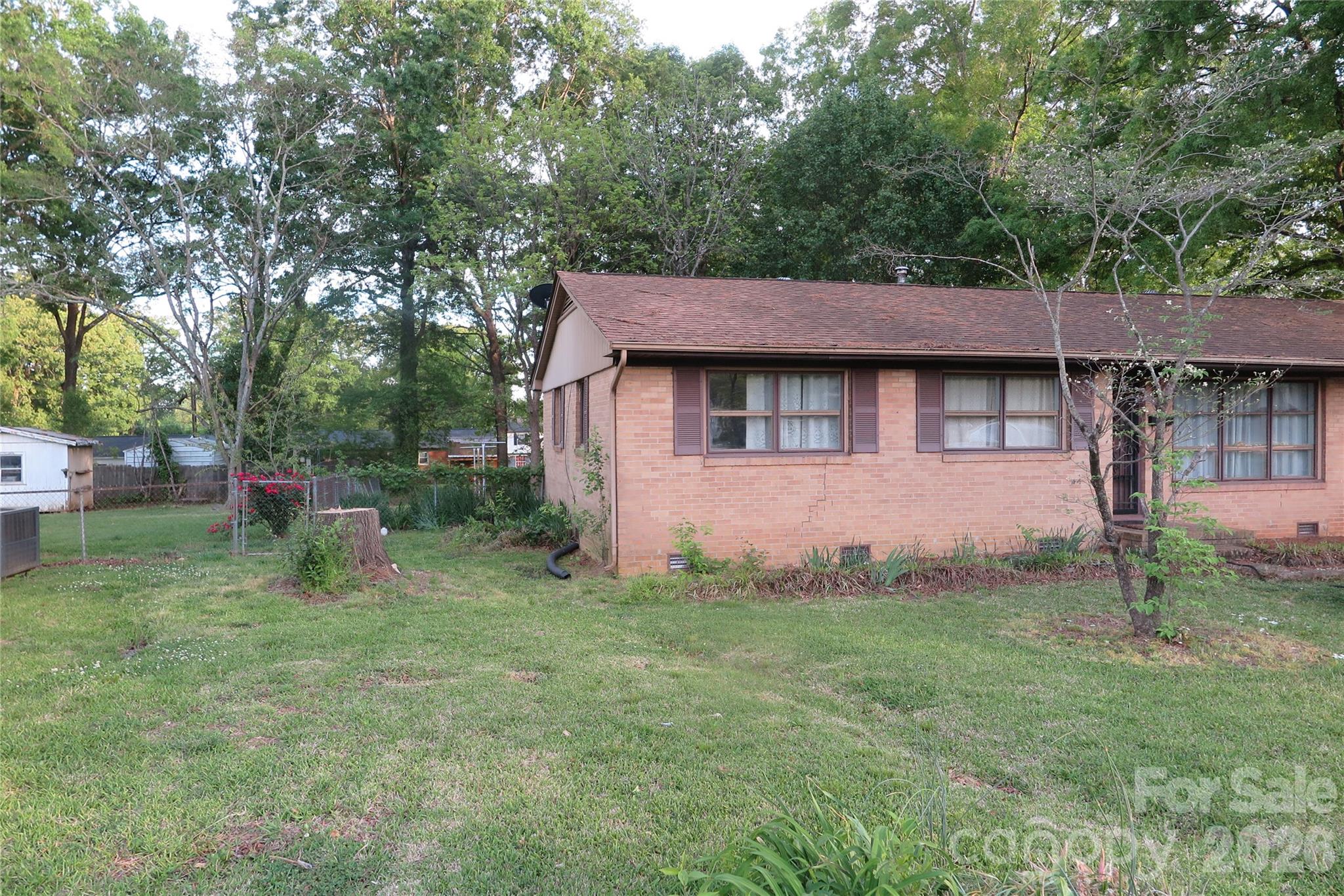 419 S Church Street Property Photo 17