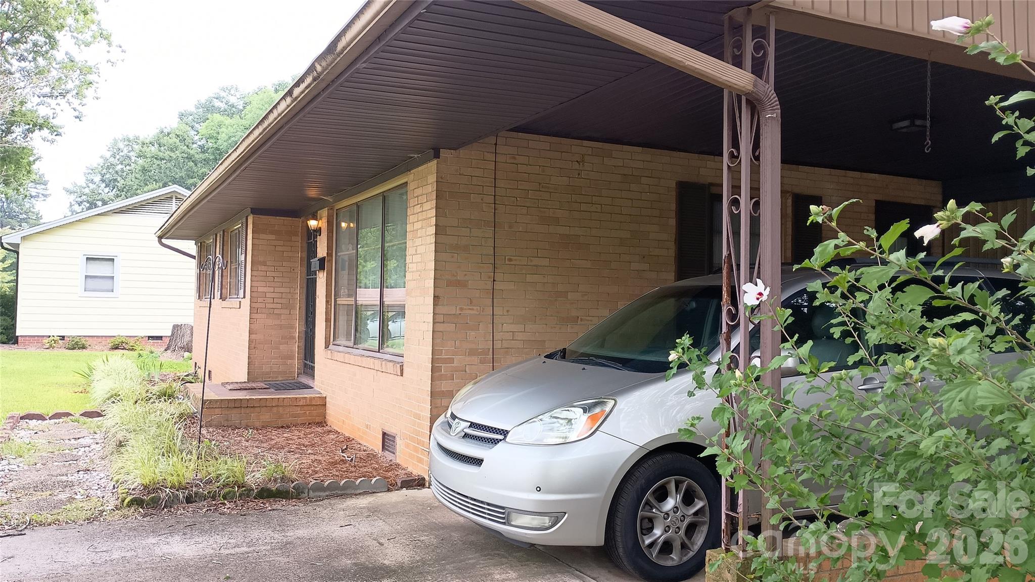 419 S Church Street Property Photo 29
