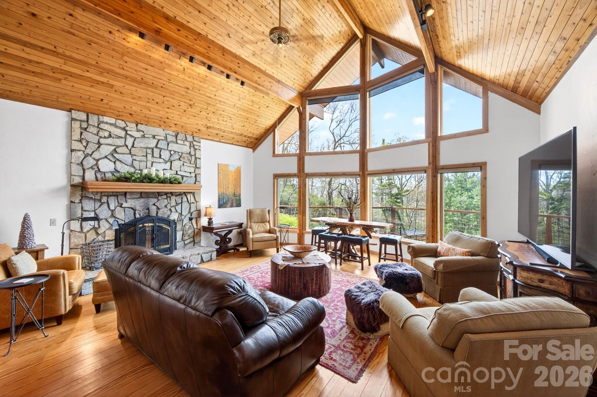 6 Orchard Knob Lane Property Photo 4