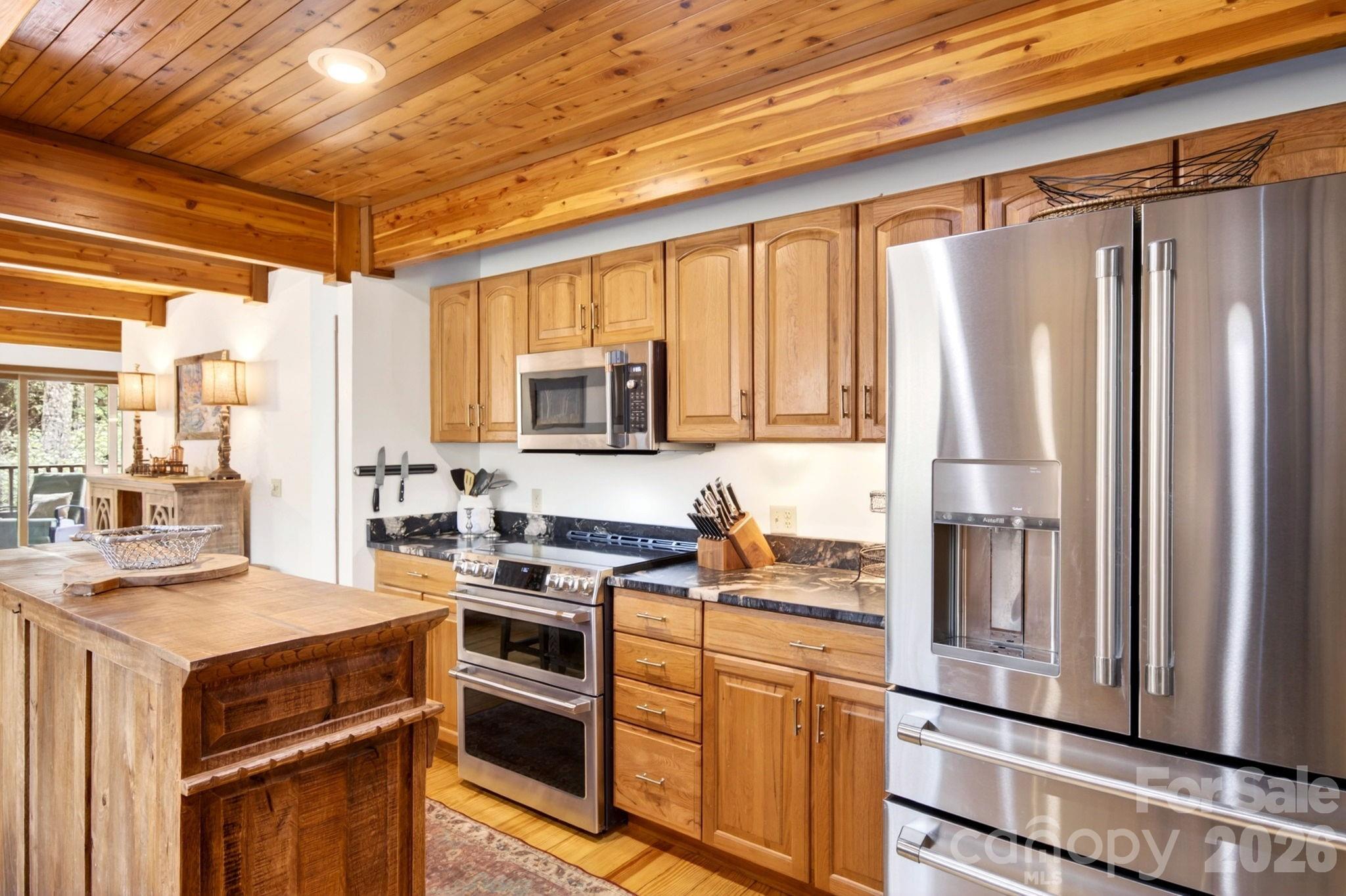 6 Orchard Knob Lane Property Photo 8
