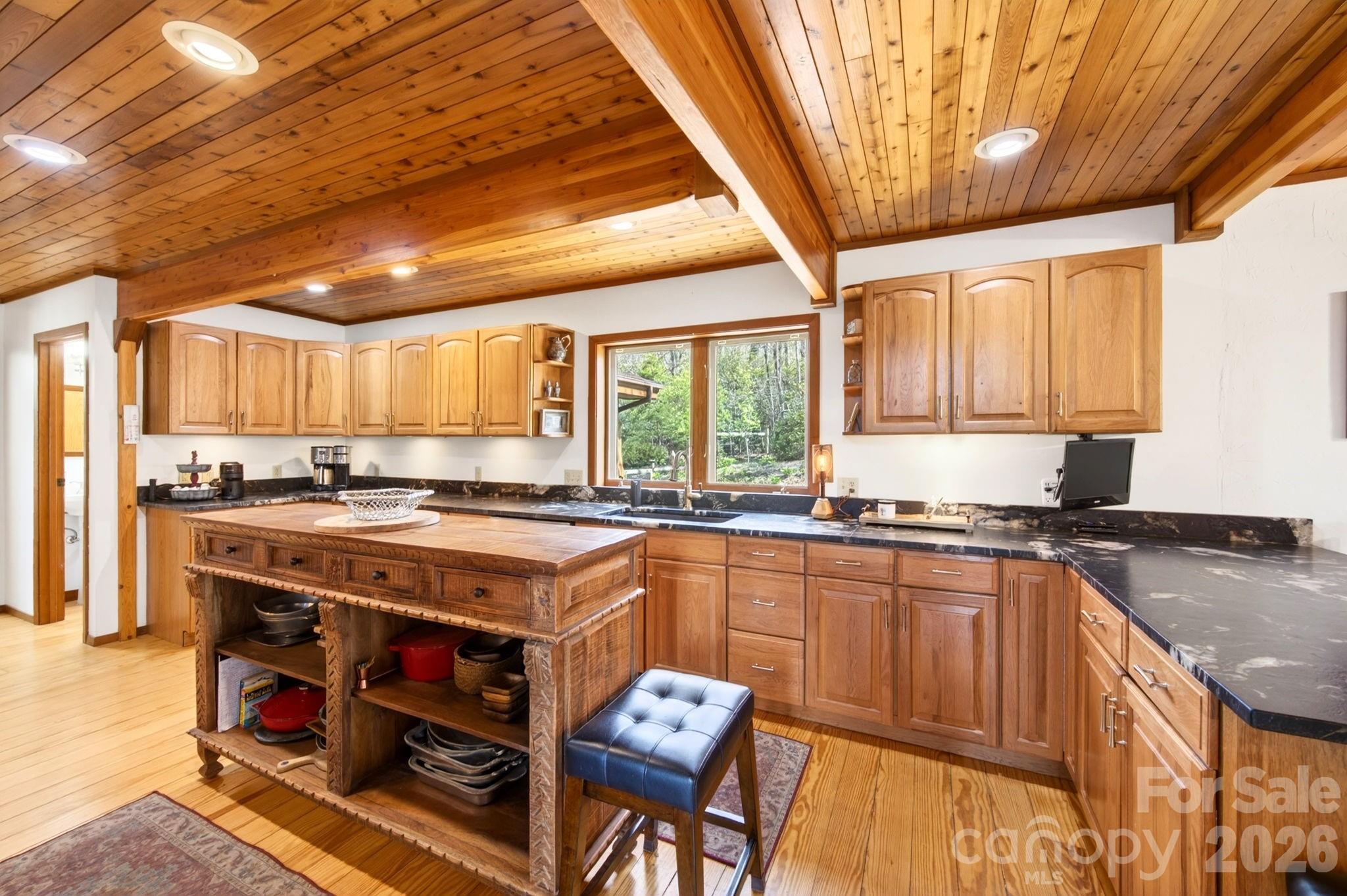 6 Orchard Knob Lane Property Photo 10