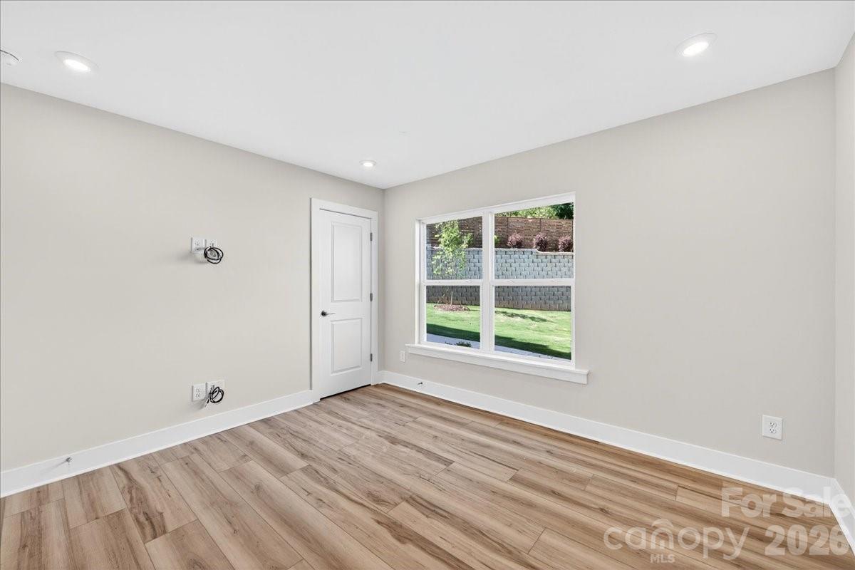 6022 Pivot Court Property Photo 4