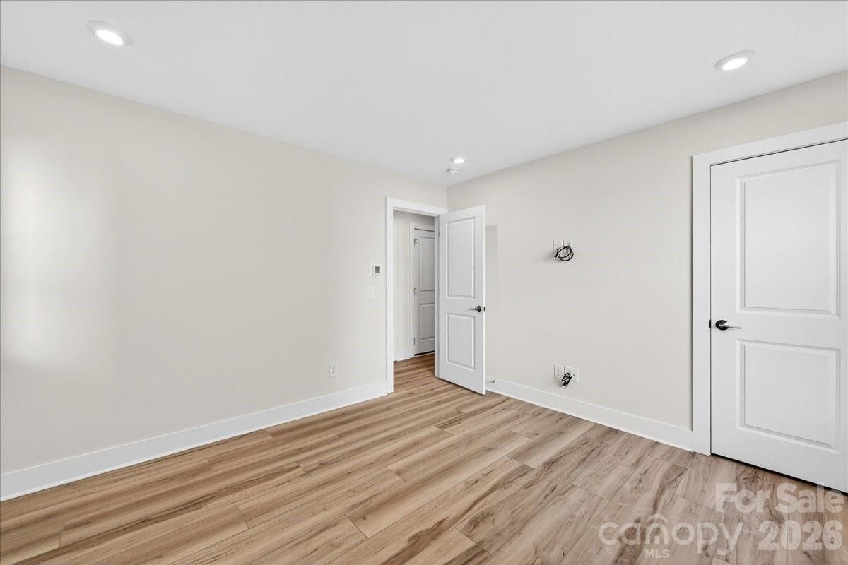 6022 Pivot Court Property Photo 5