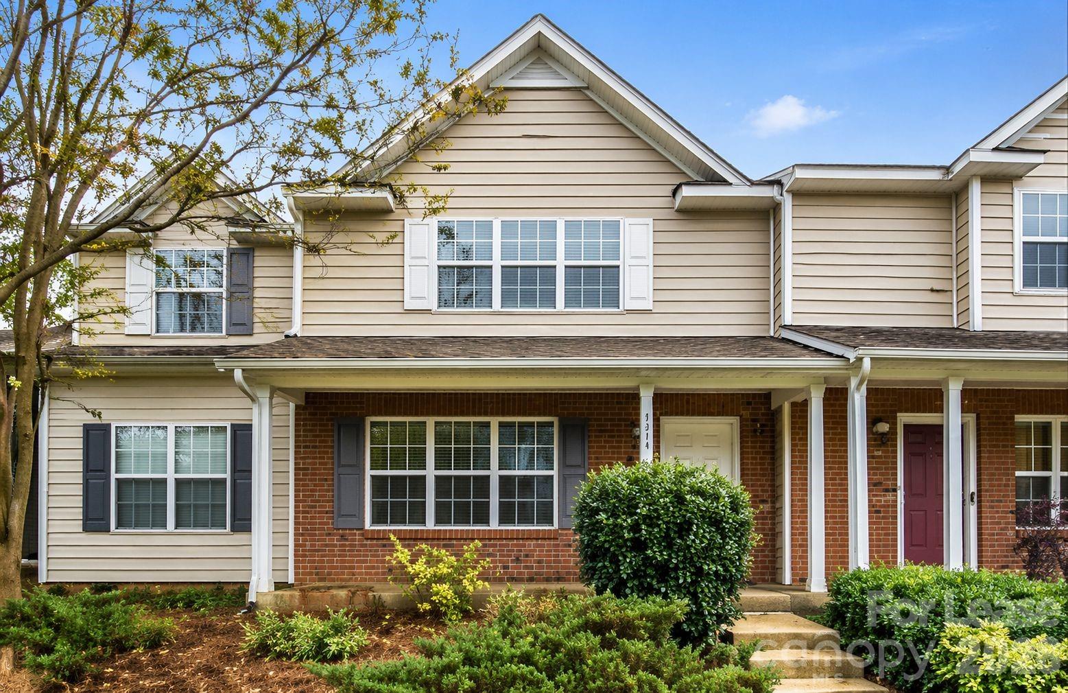 10519 Yellow Rose Lane Property Photo 1