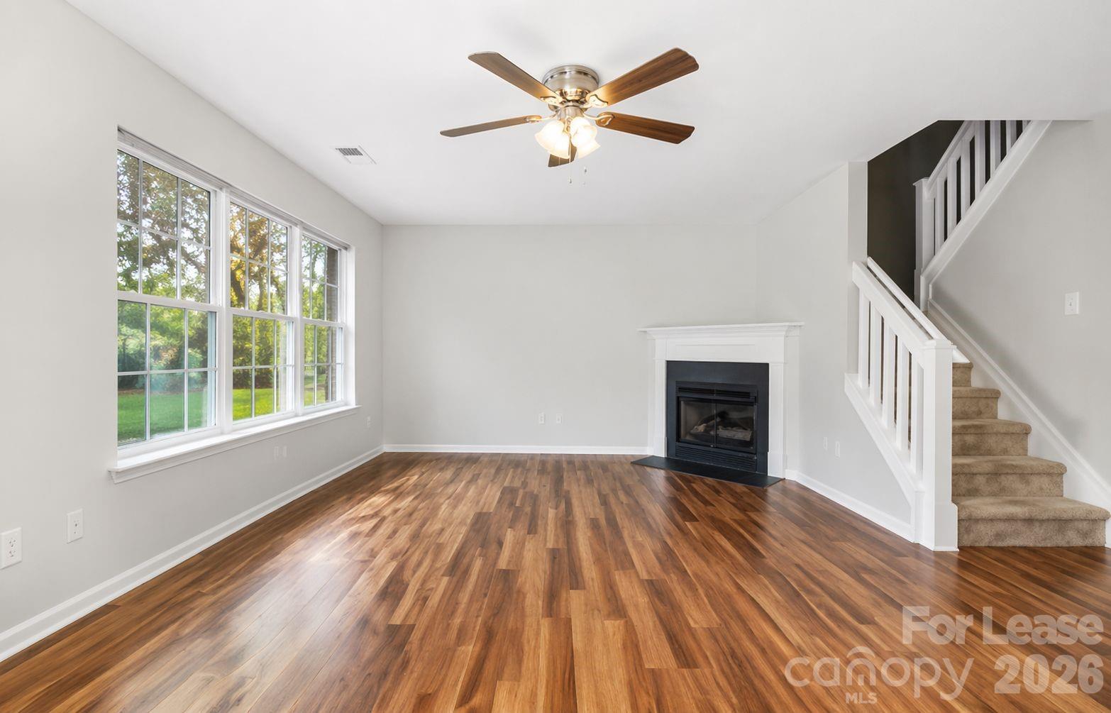 10519 Yellow Rose Lane Property Photo 2