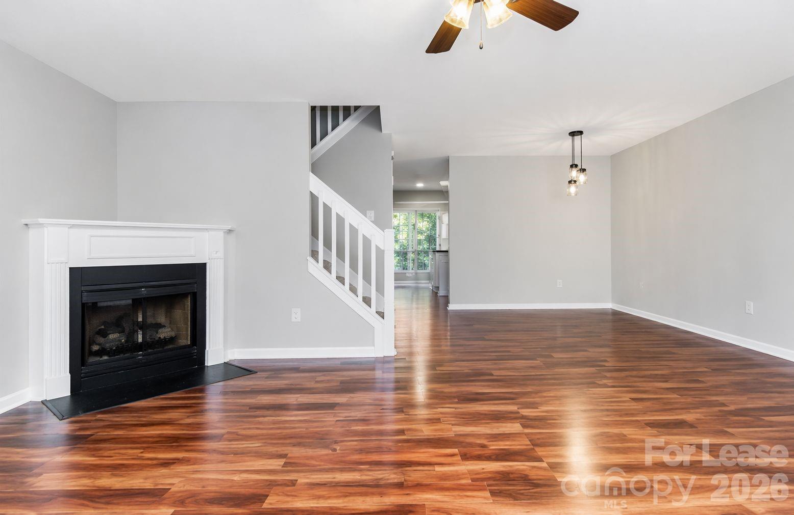 10519 Yellow Rose Lane Property Photo 5