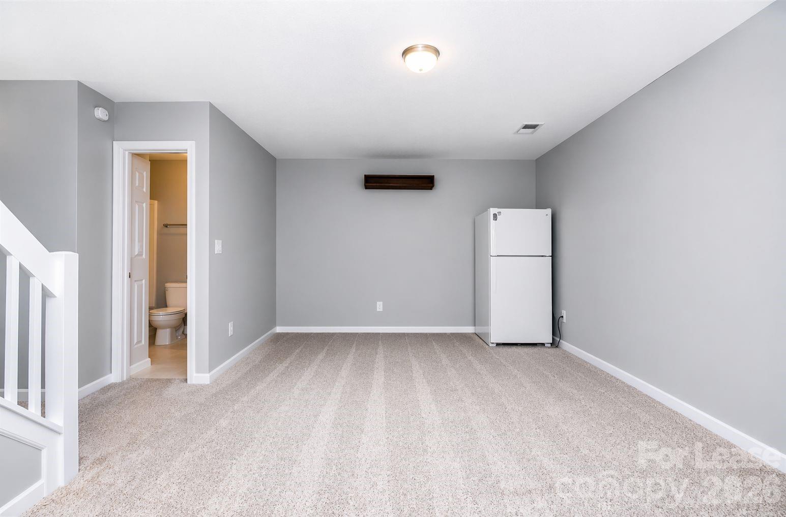 10519 Yellow Rose Lane Property Photo 17