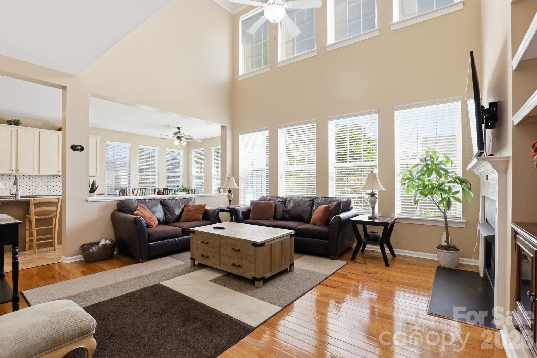 10122 Whiteburn Court Property Photo 14