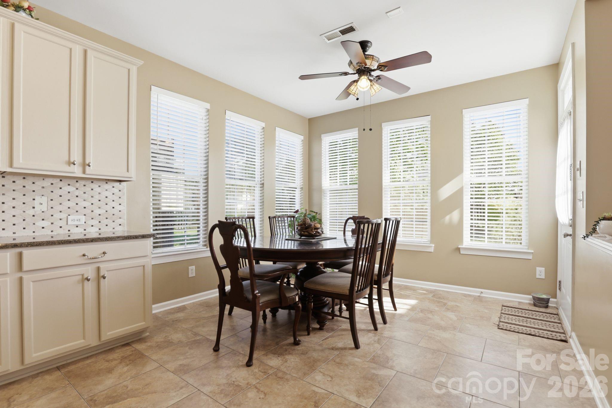 10122 Whiteburn Court Property Photo 17