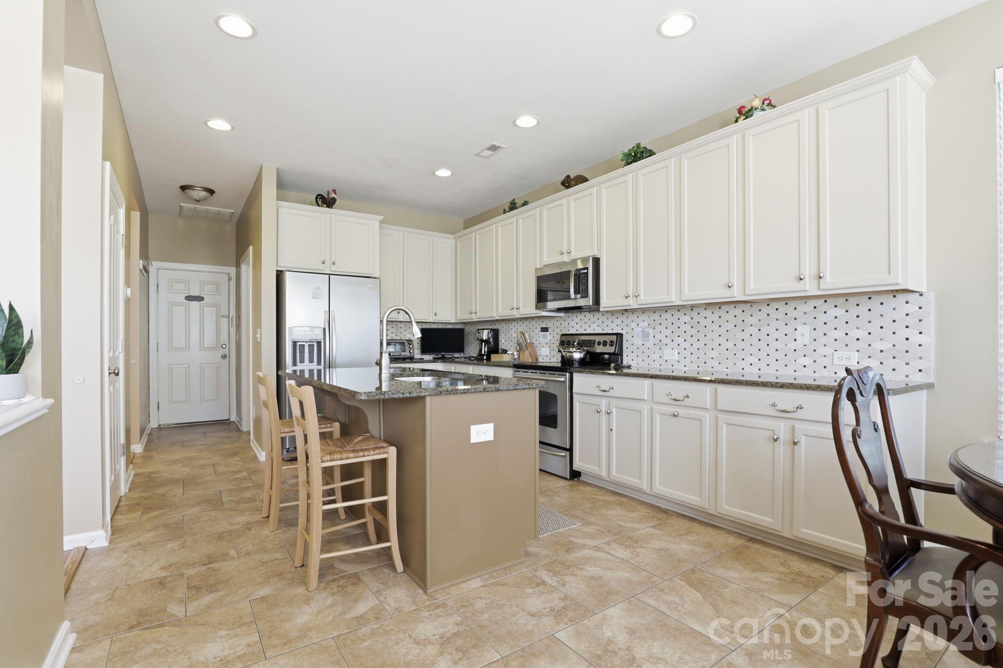 10122 Whiteburn Court Property Photo 18