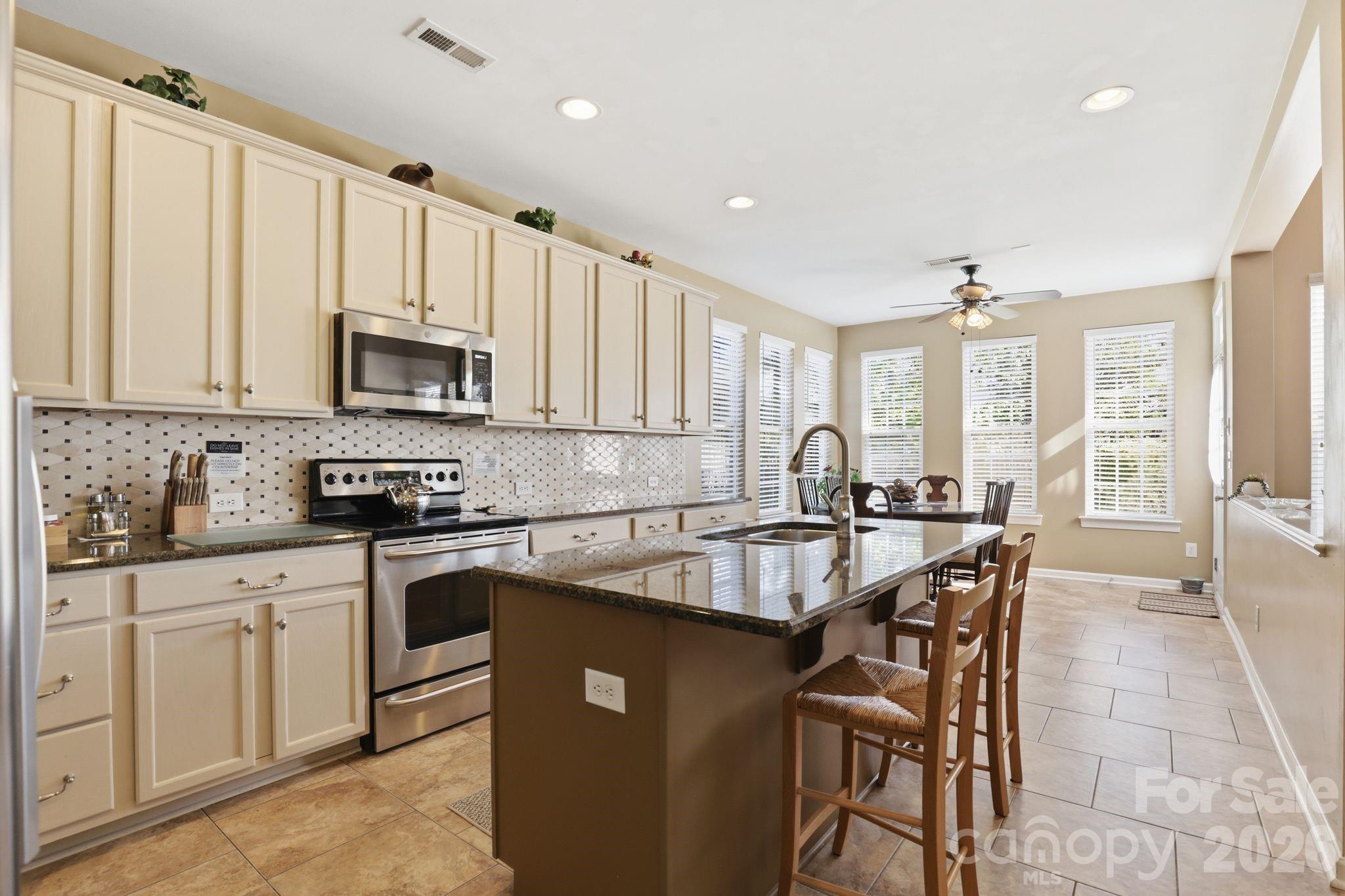 10122 Whiteburn Court Property Photo 20