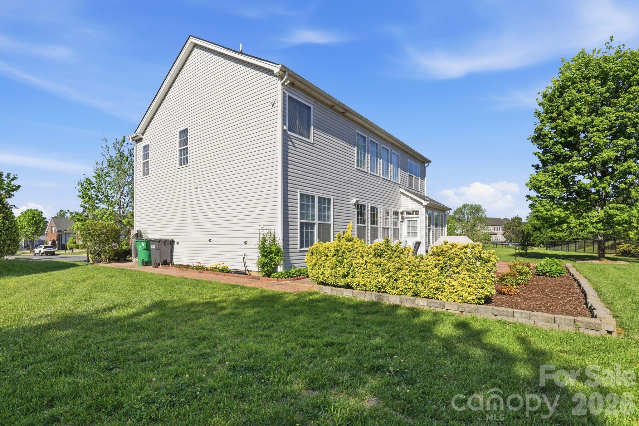 10122 Whiteburn Court Property Photo 38