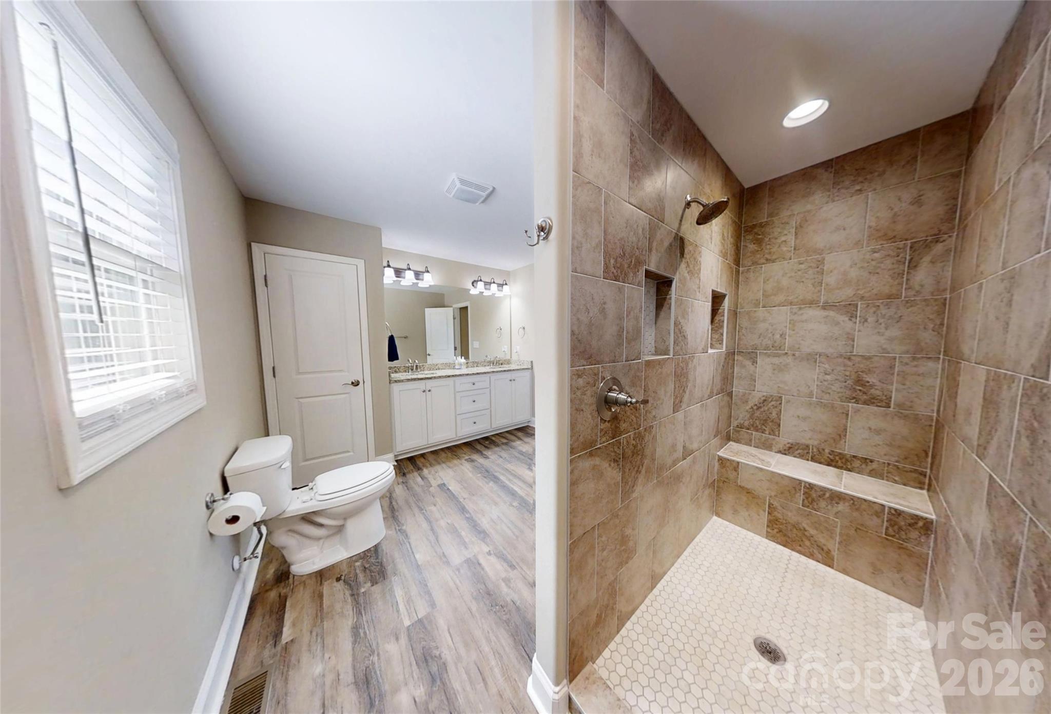 3867 Ritchie Road Property Photo 11