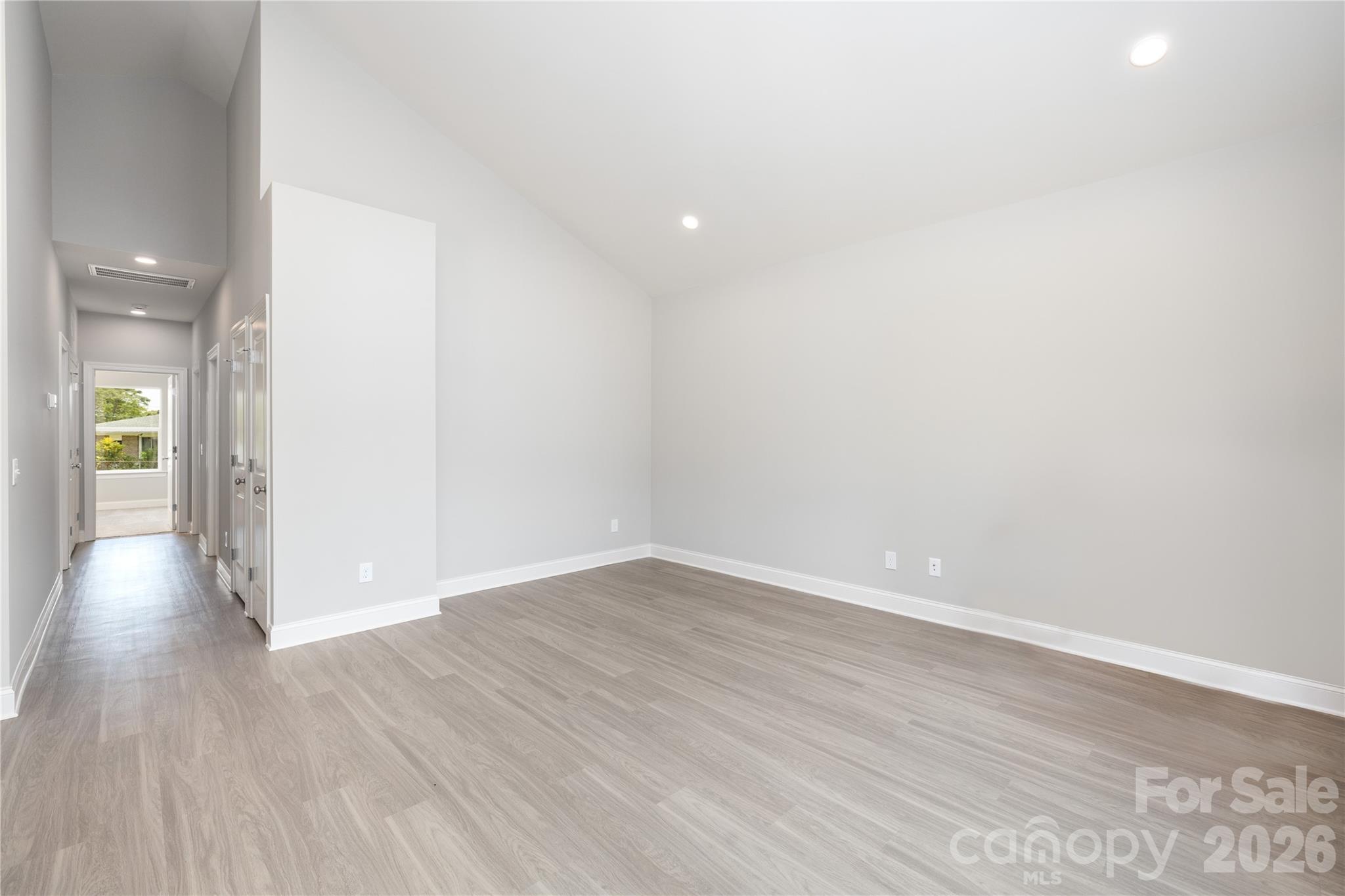 6625 Tracy Avenue Property Photo 5