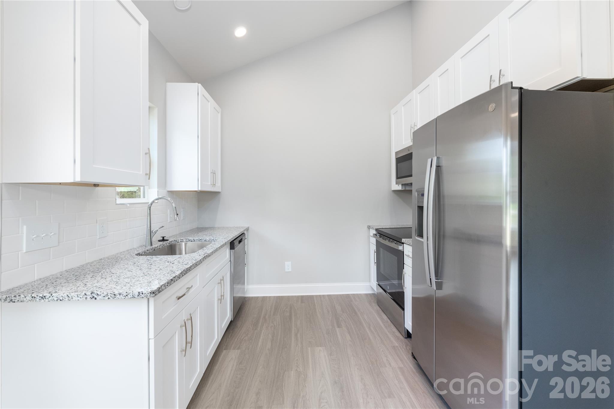6625 Tracy Avenue Property Photo 12