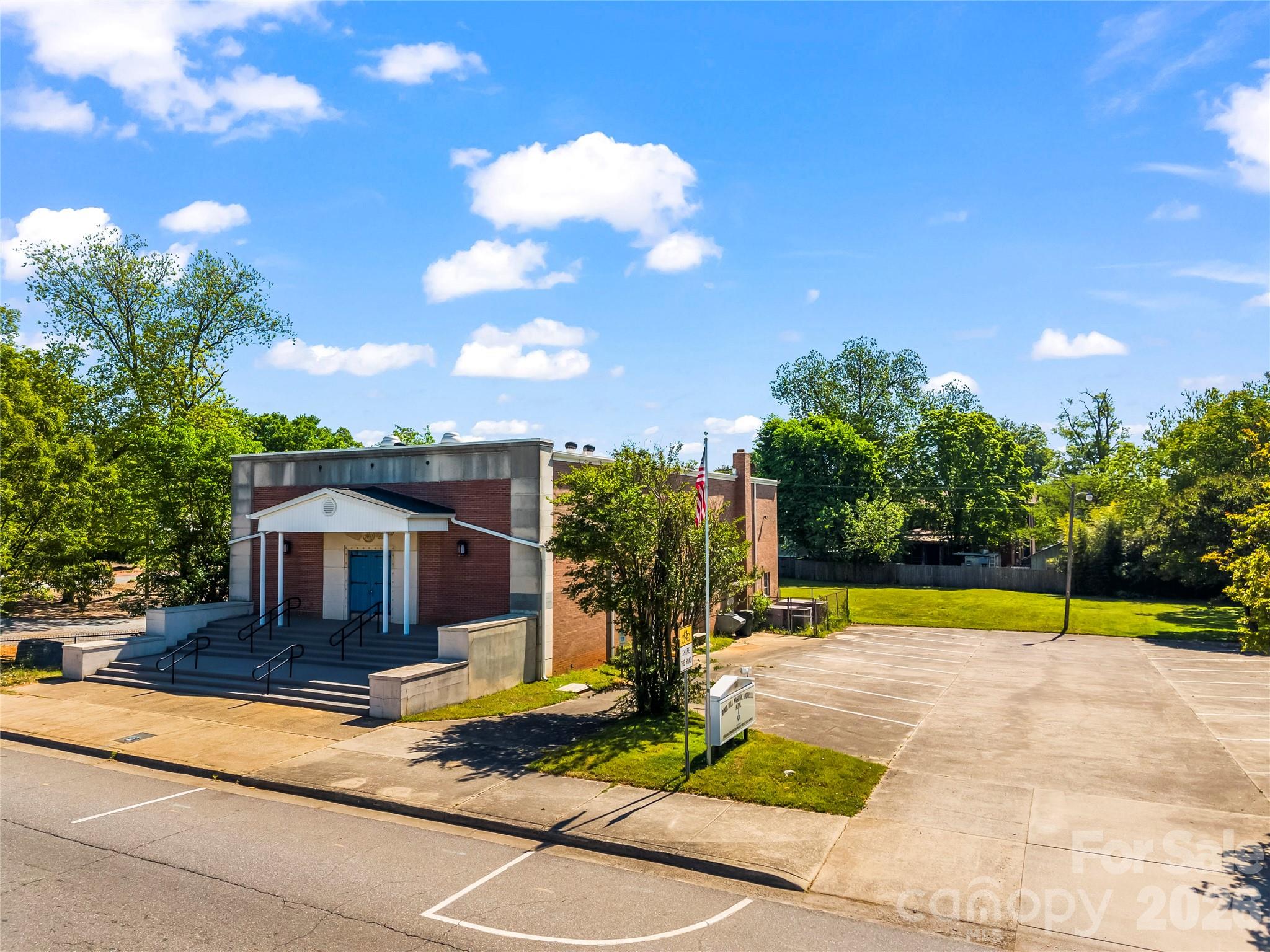 130 Elizabeth Lane Property Photo 3