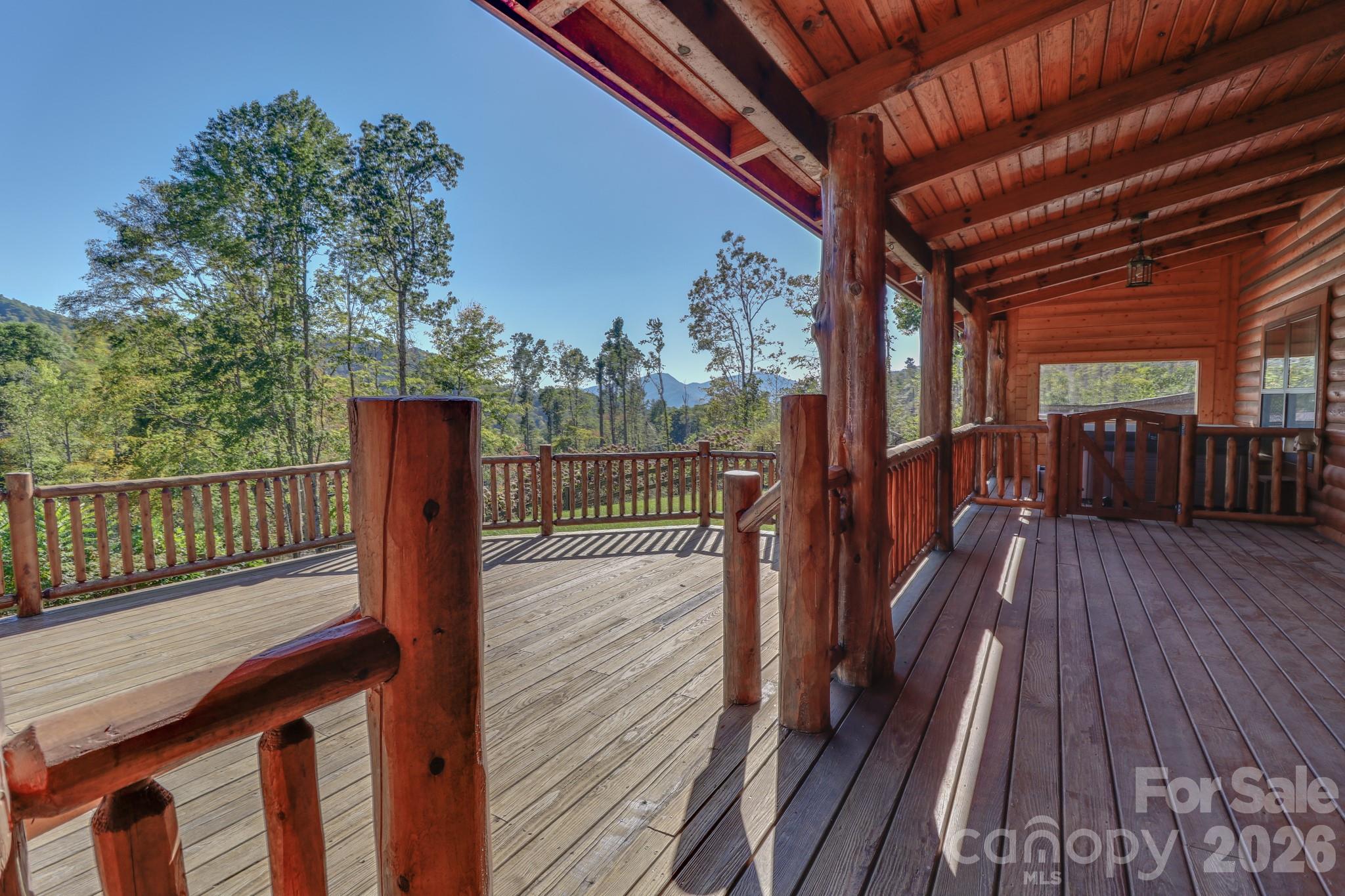 2811 Poplar Creek Road Property Photo 1