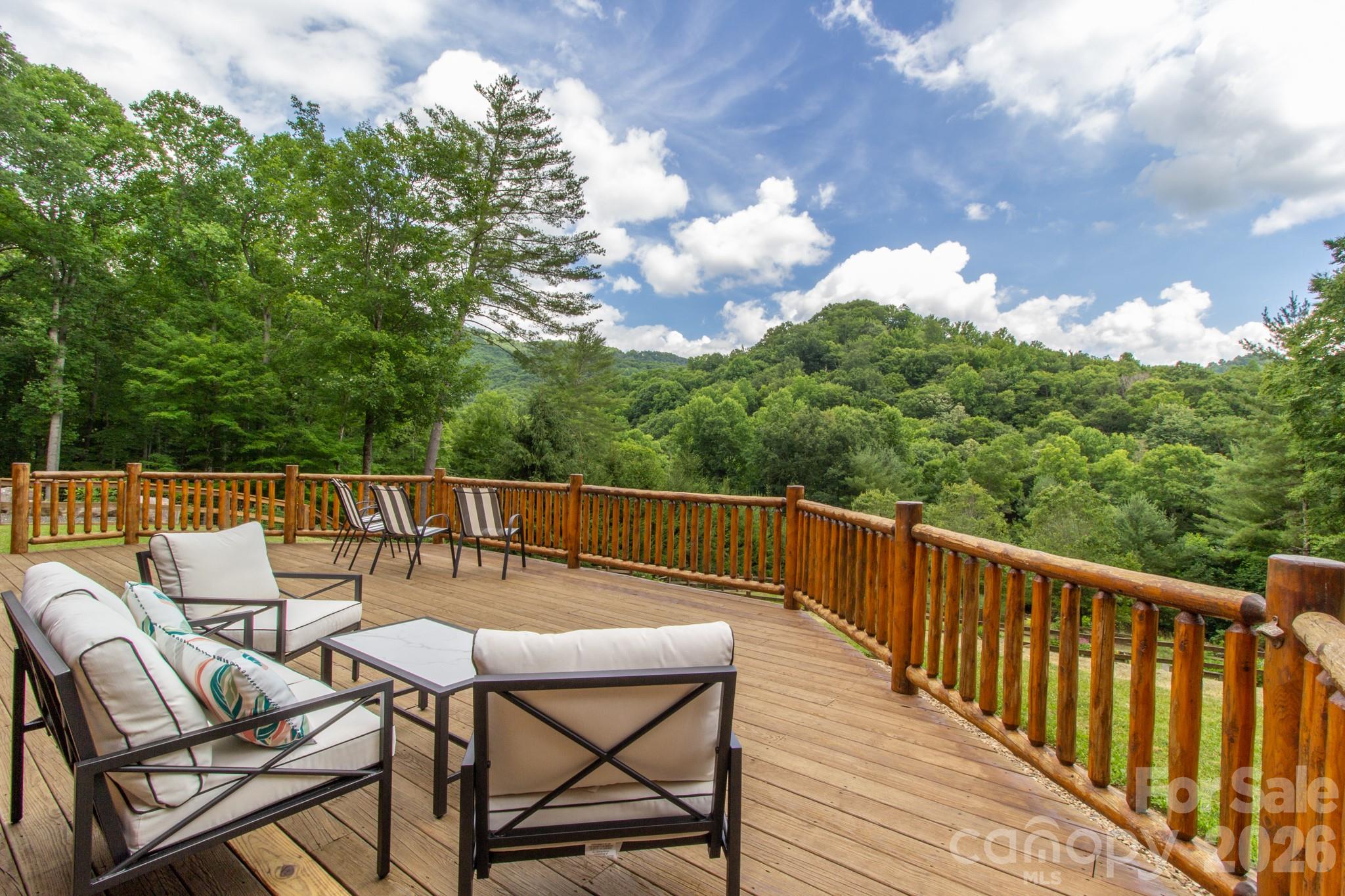 2811 Poplar Creek Road Property Photo 4
