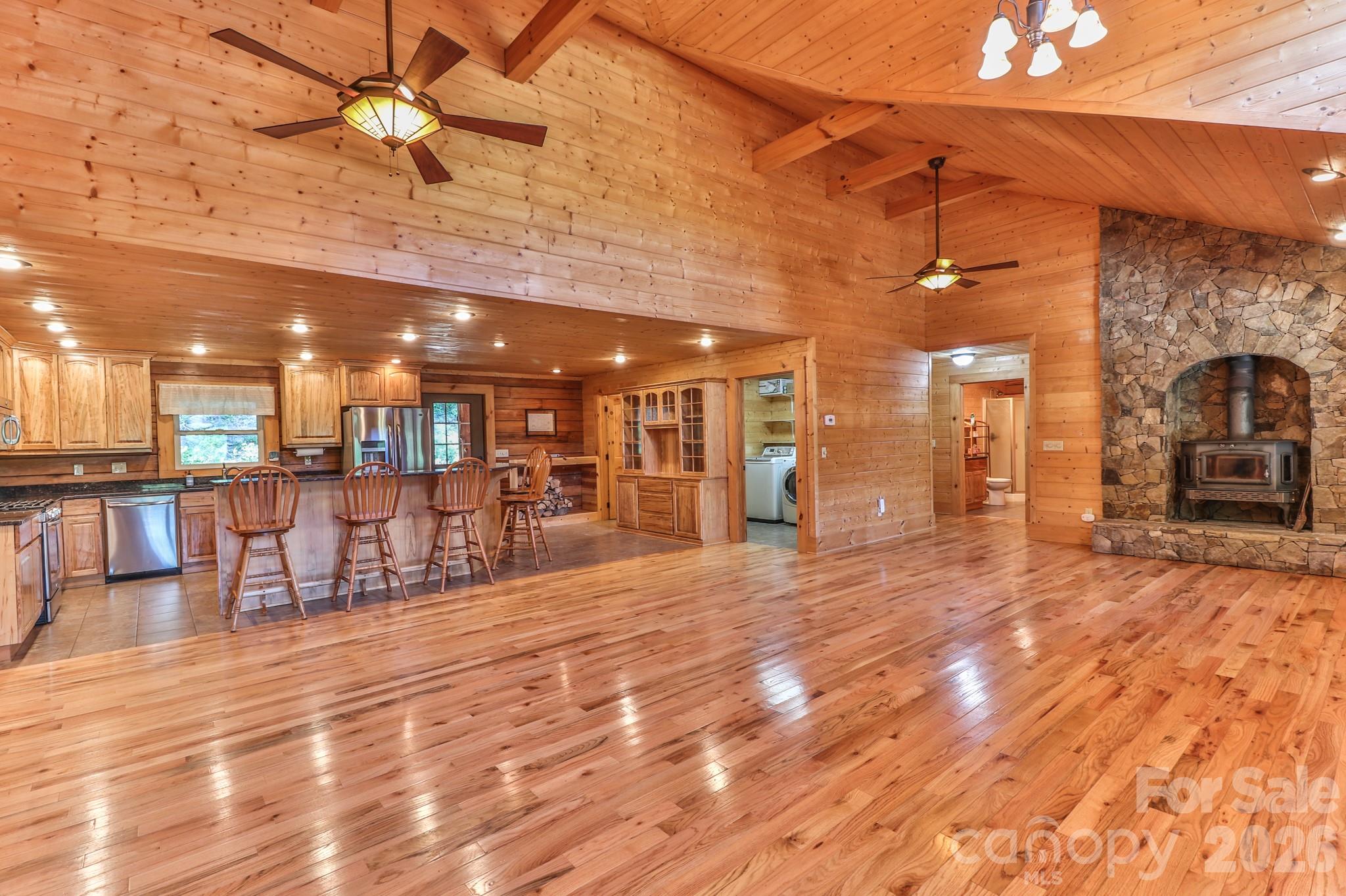 2811 Poplar Creek Road Property Photo 6