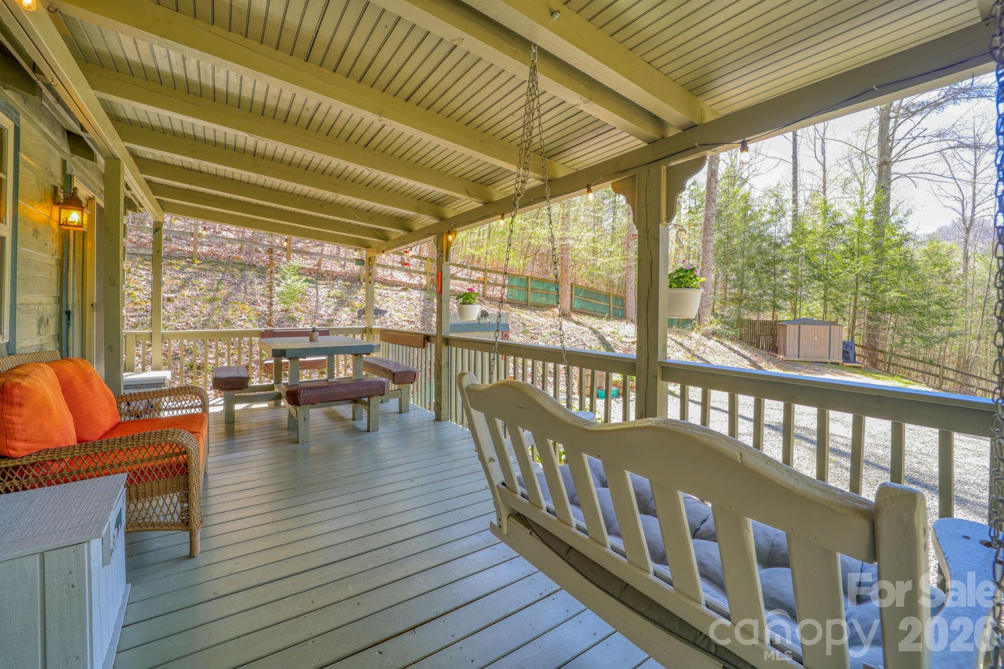 307 Dancing Leaf Lane Property Photo 4