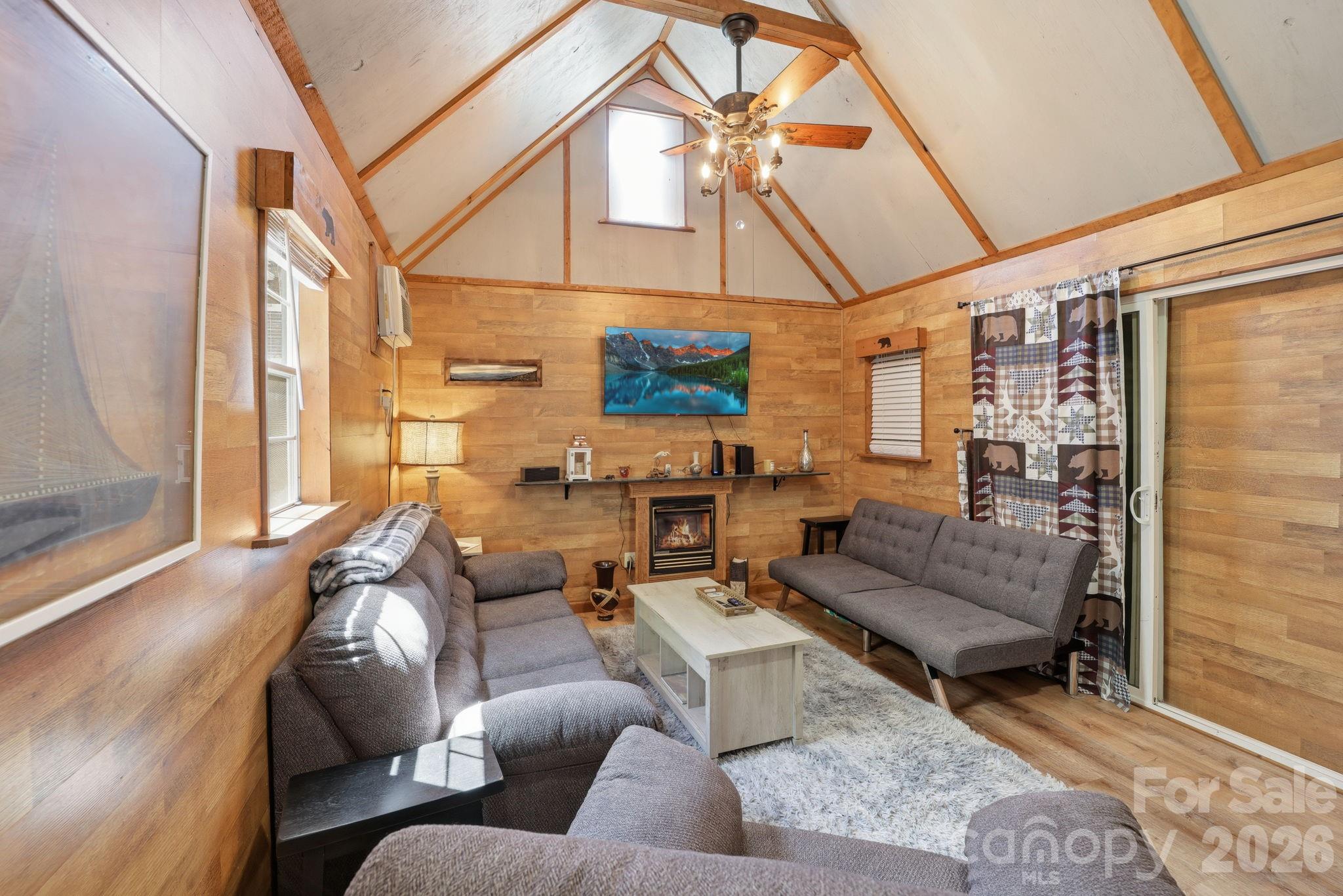307 Dancing Leaf Lane Property Photo 12