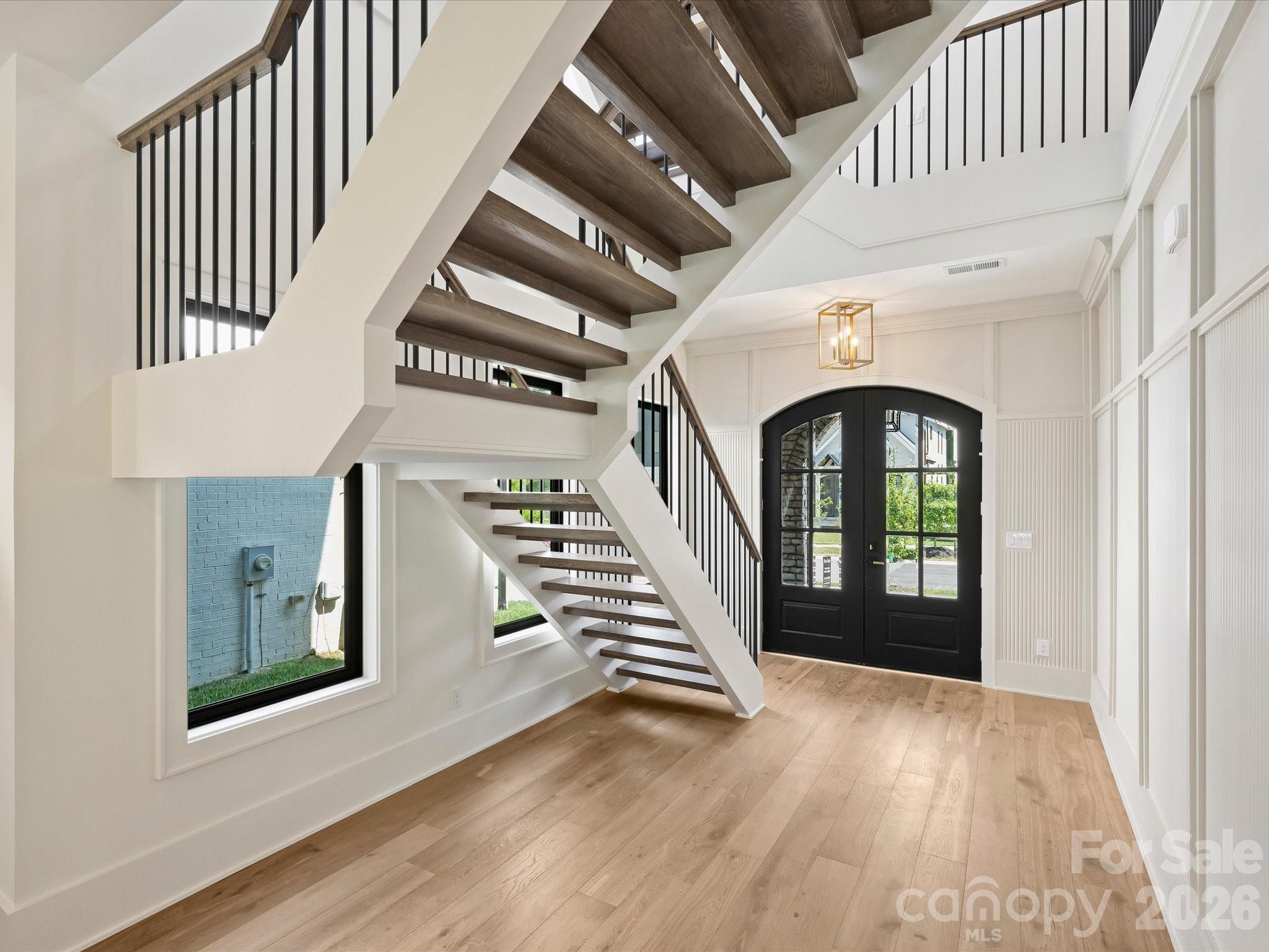 927 Laurel Creek Lane Property Photo 4