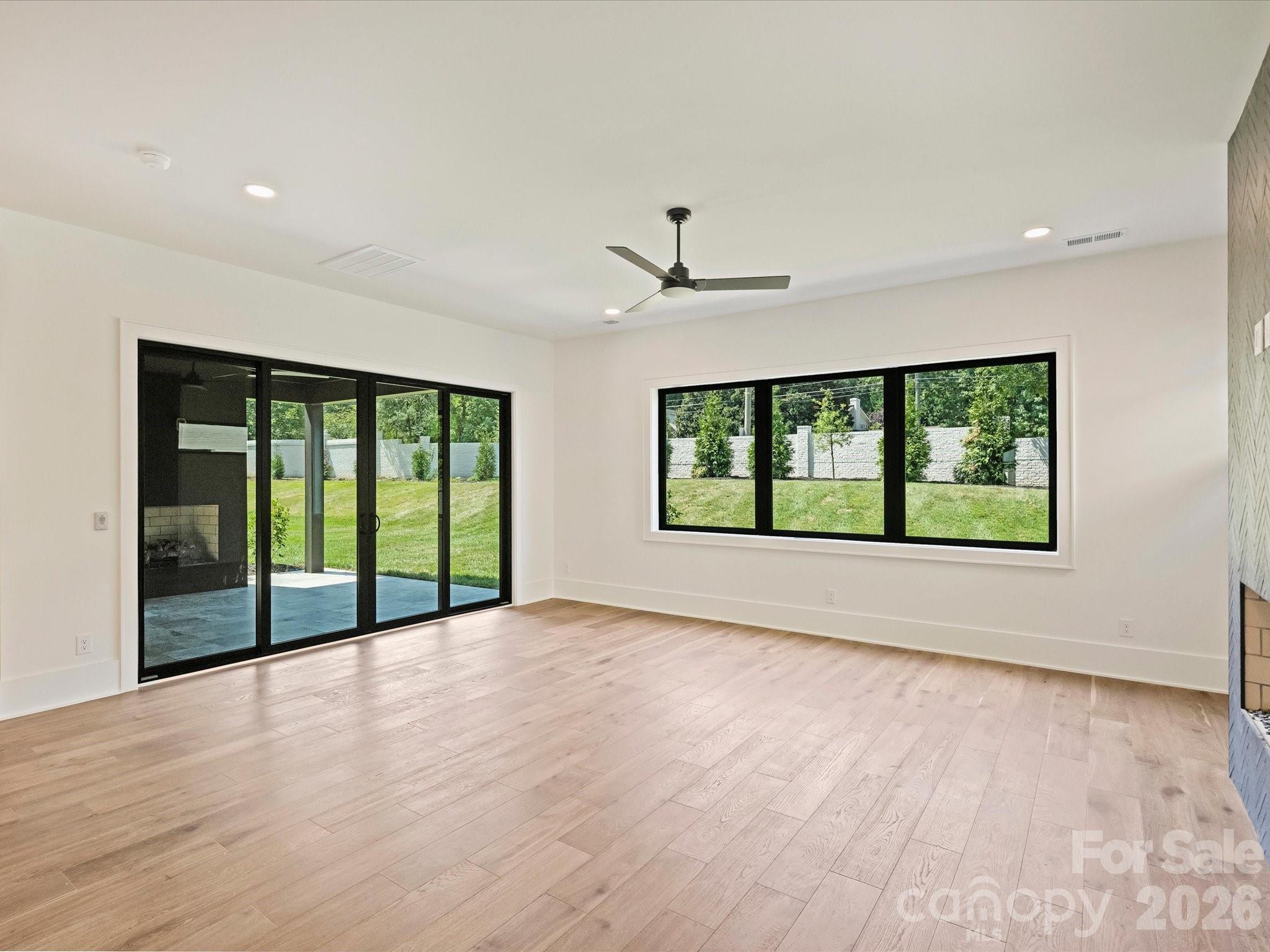927 Laurel Creek Lane Property Photo 15