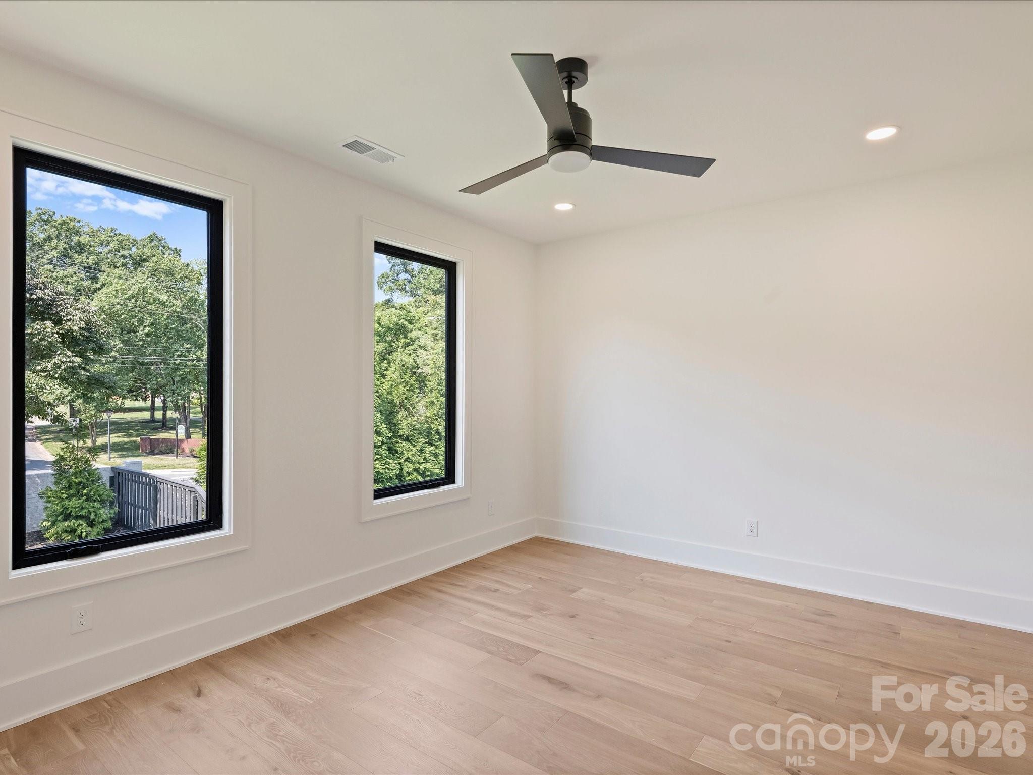 927 Laurel Creek Lane Property Photo 33
