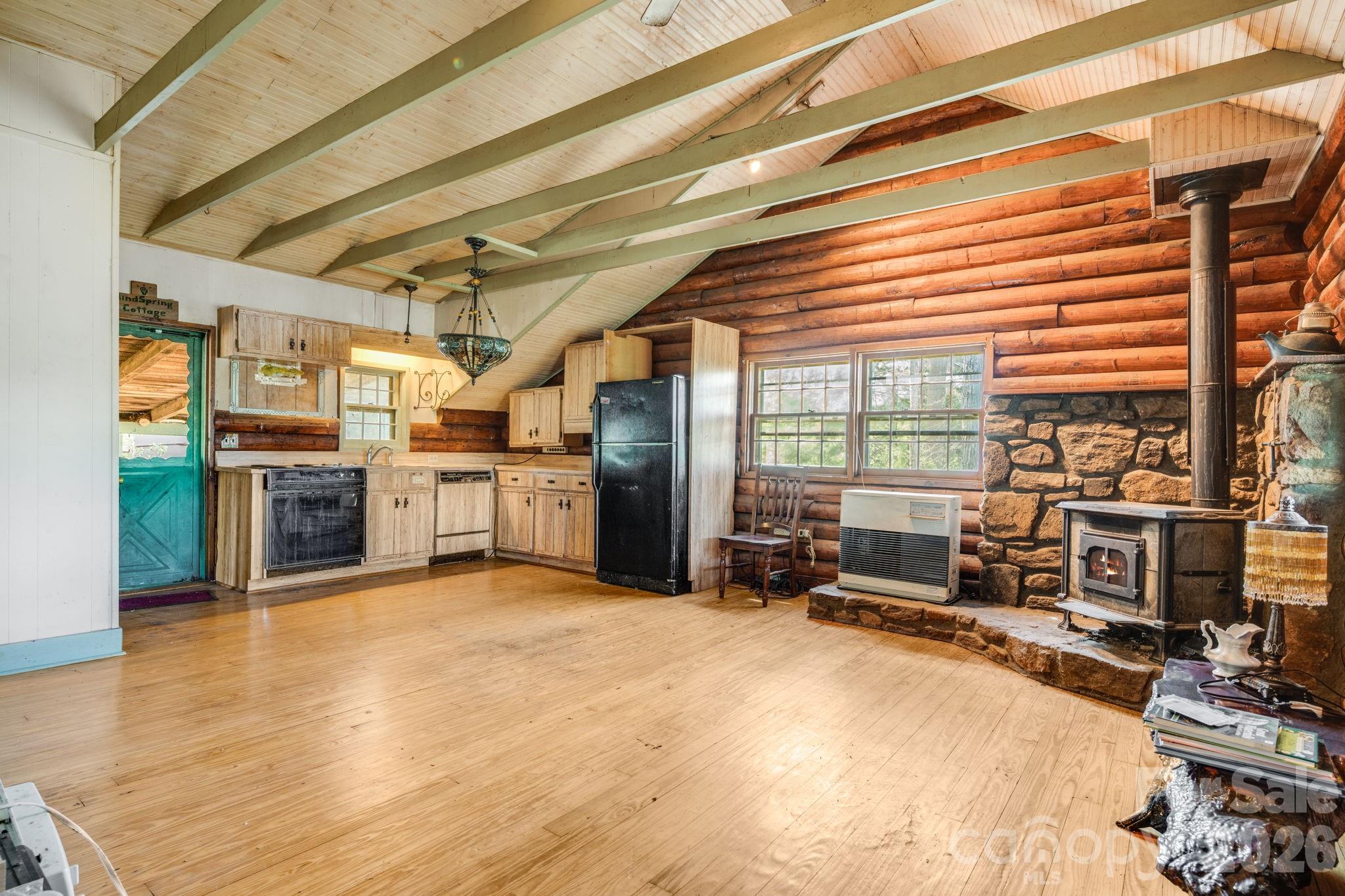 770 Echo Hill Drive Property Photo 8