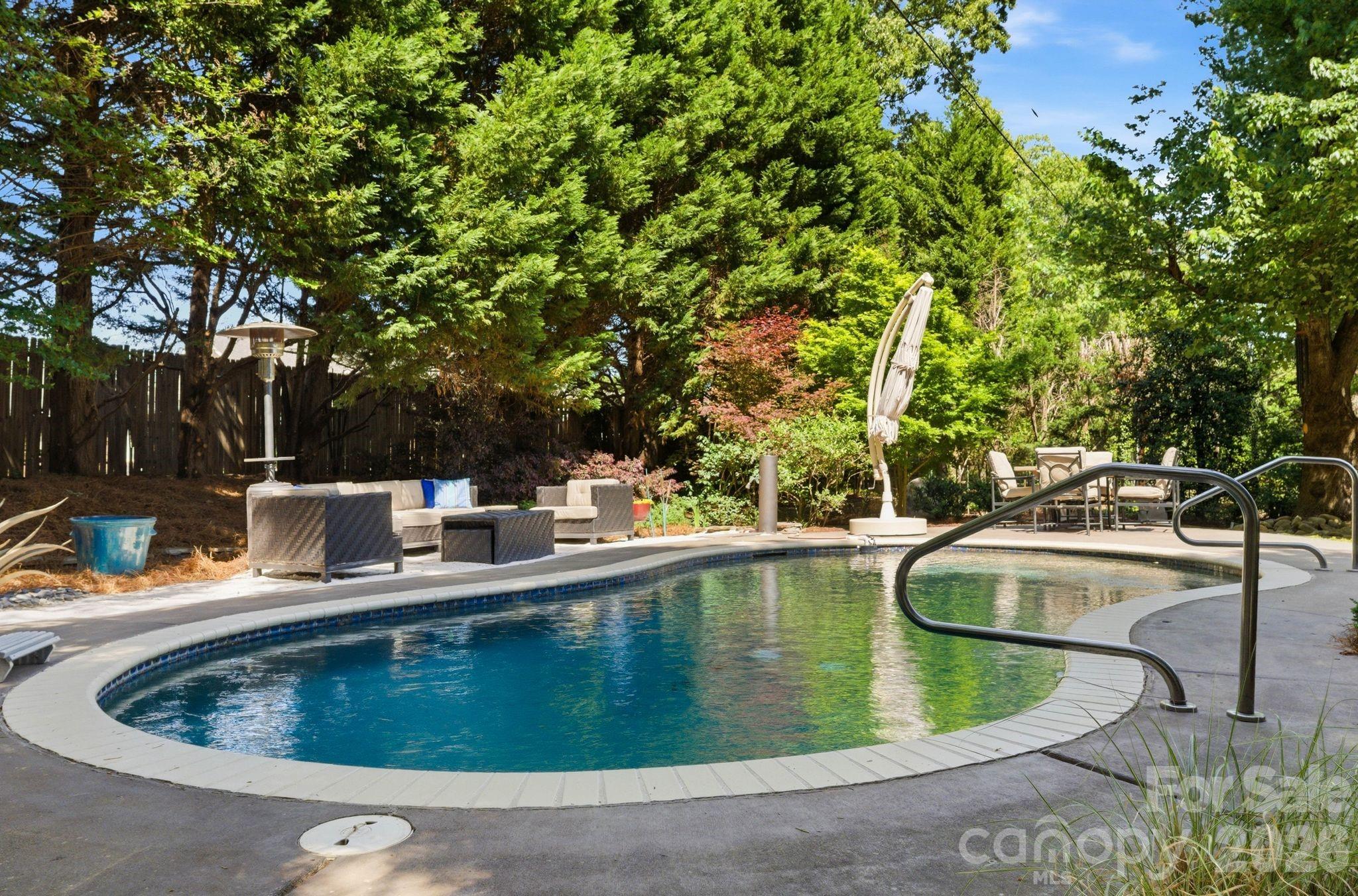 8247 Camelia Lane Property Photo 3