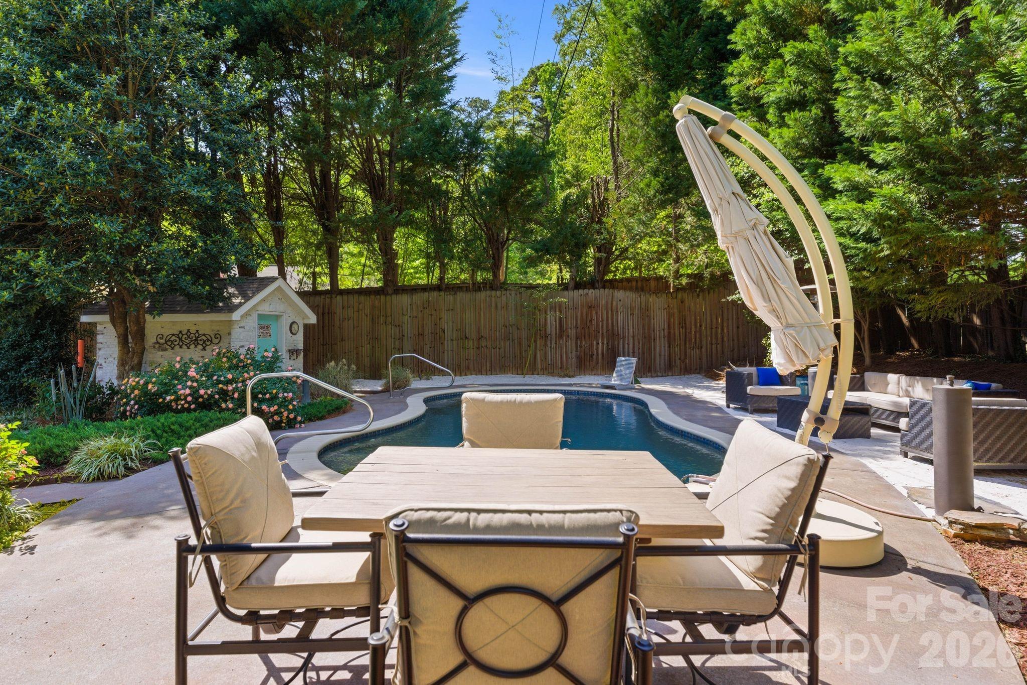 8247 Camelia Lane Property Photo 10