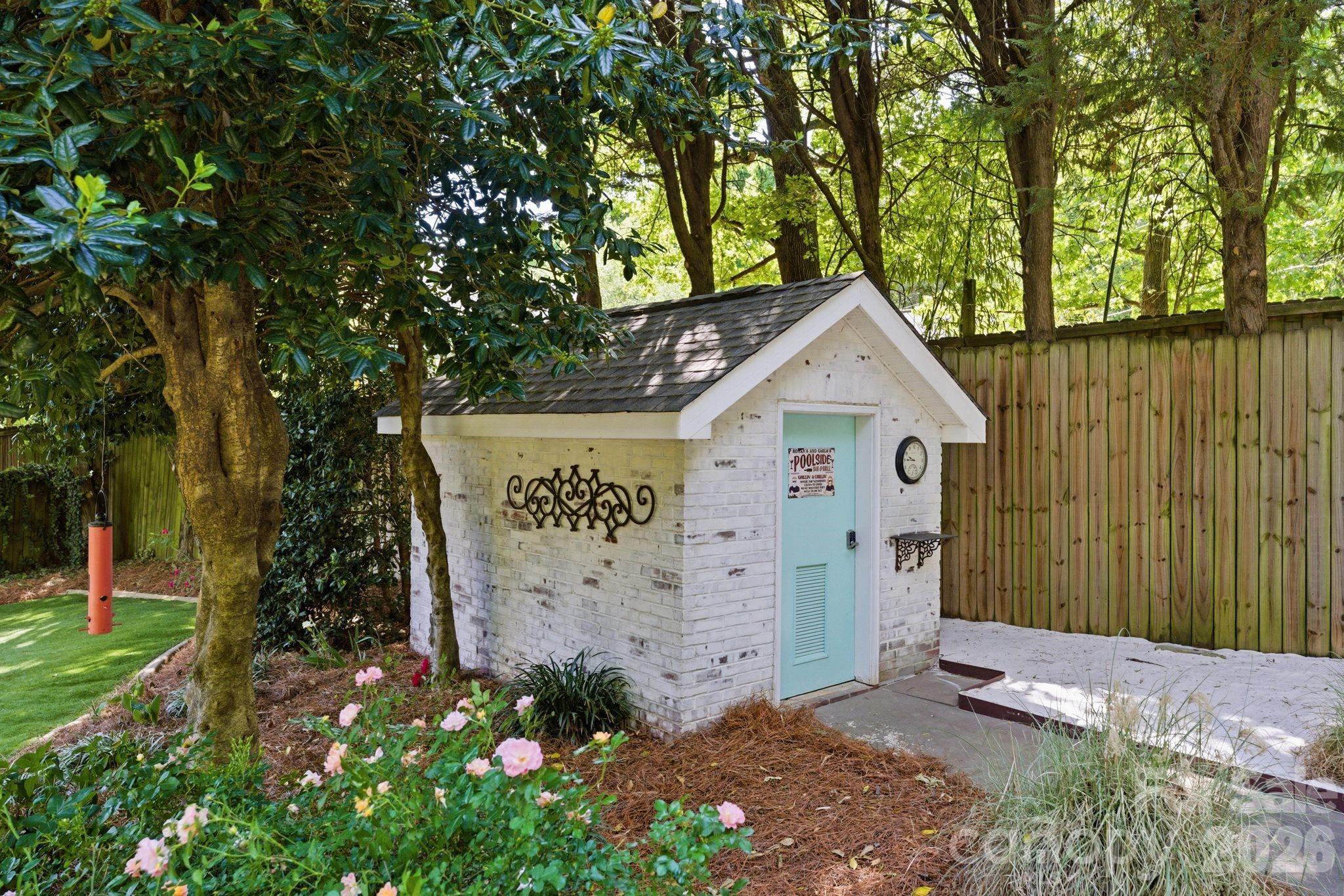 8247 Camelia Lane Property Photo 12
