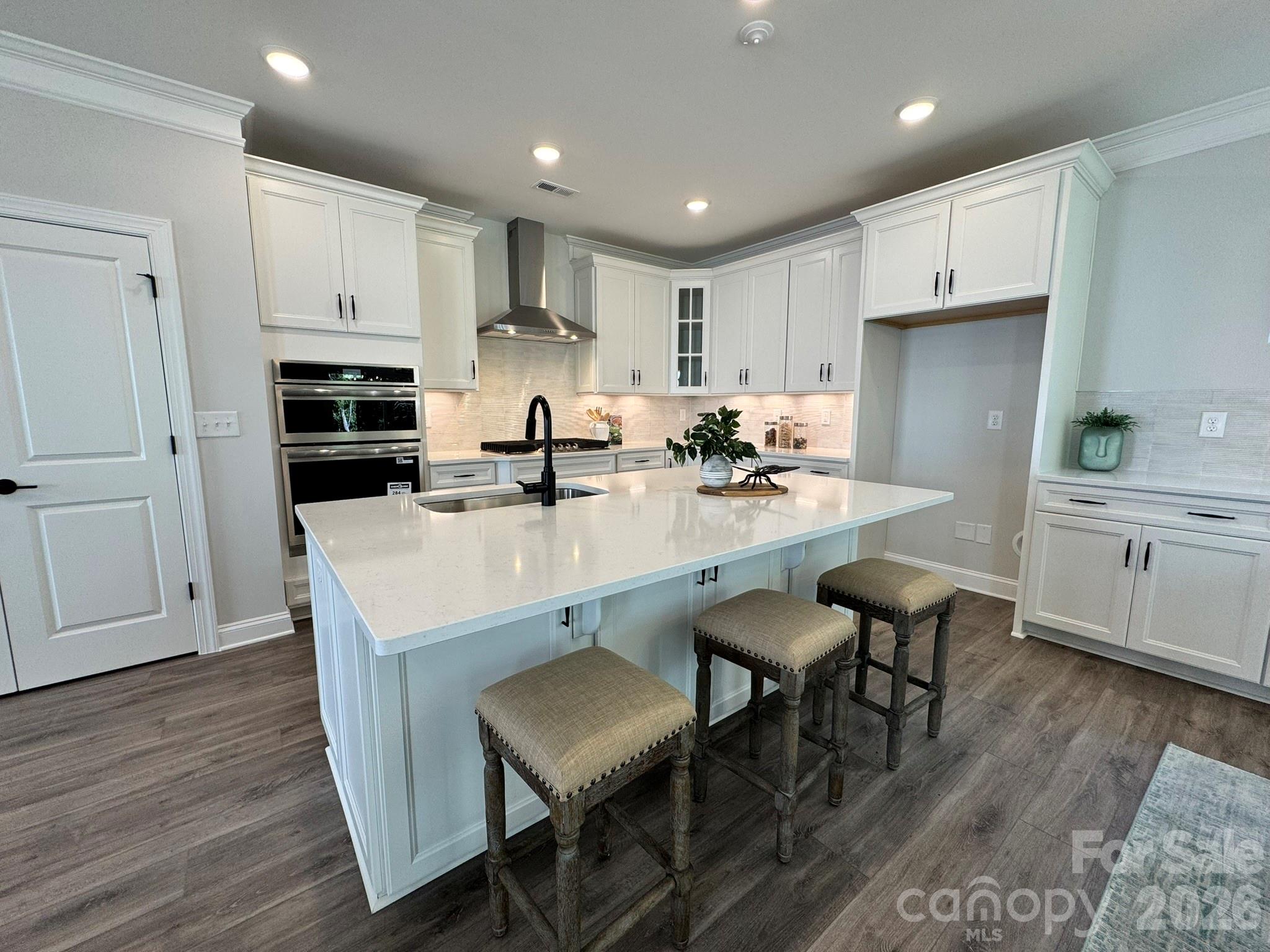 13127 Foxberry Road Property Photo 7
