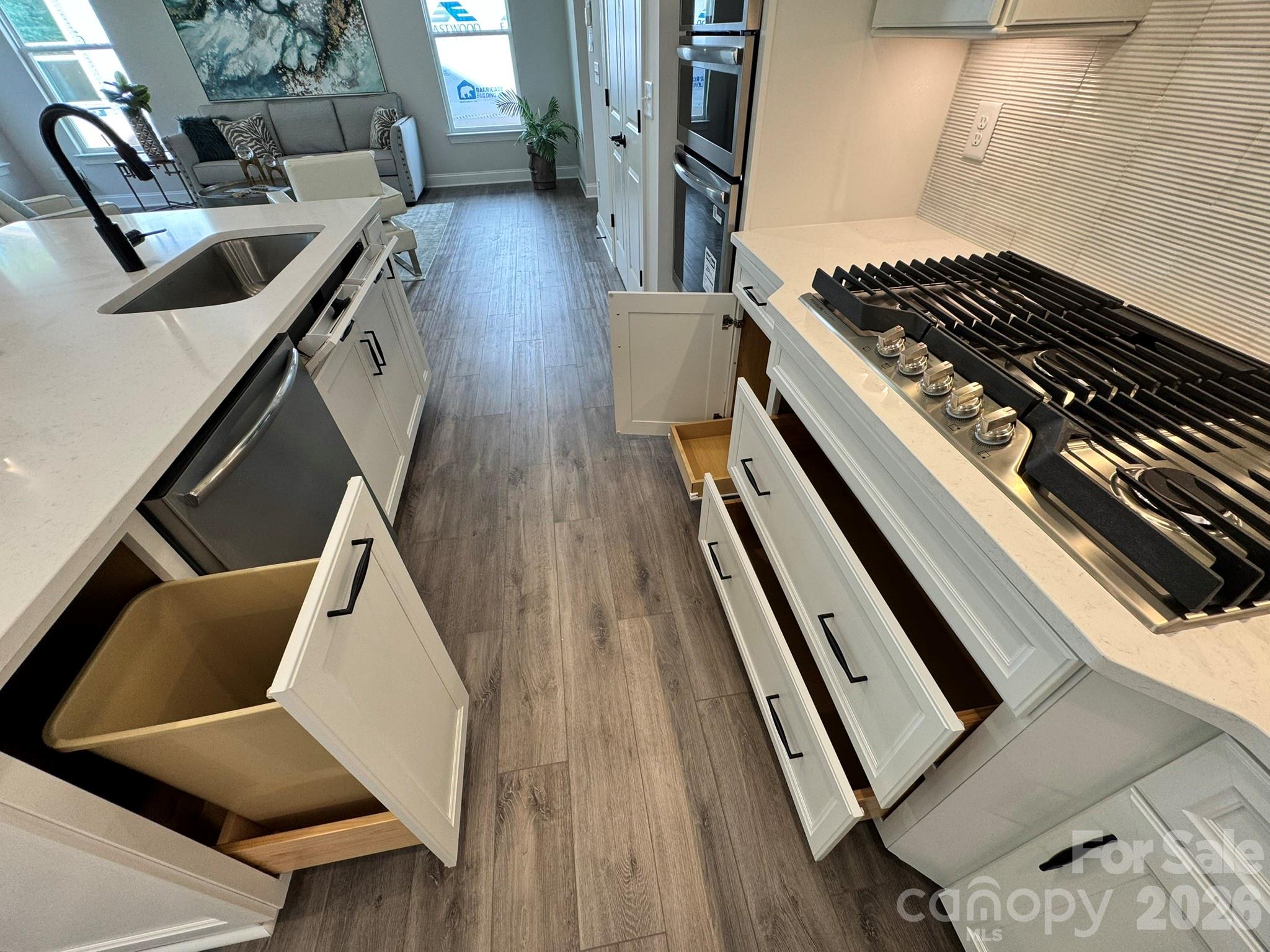 13127 Foxberry Road Property Photo 10