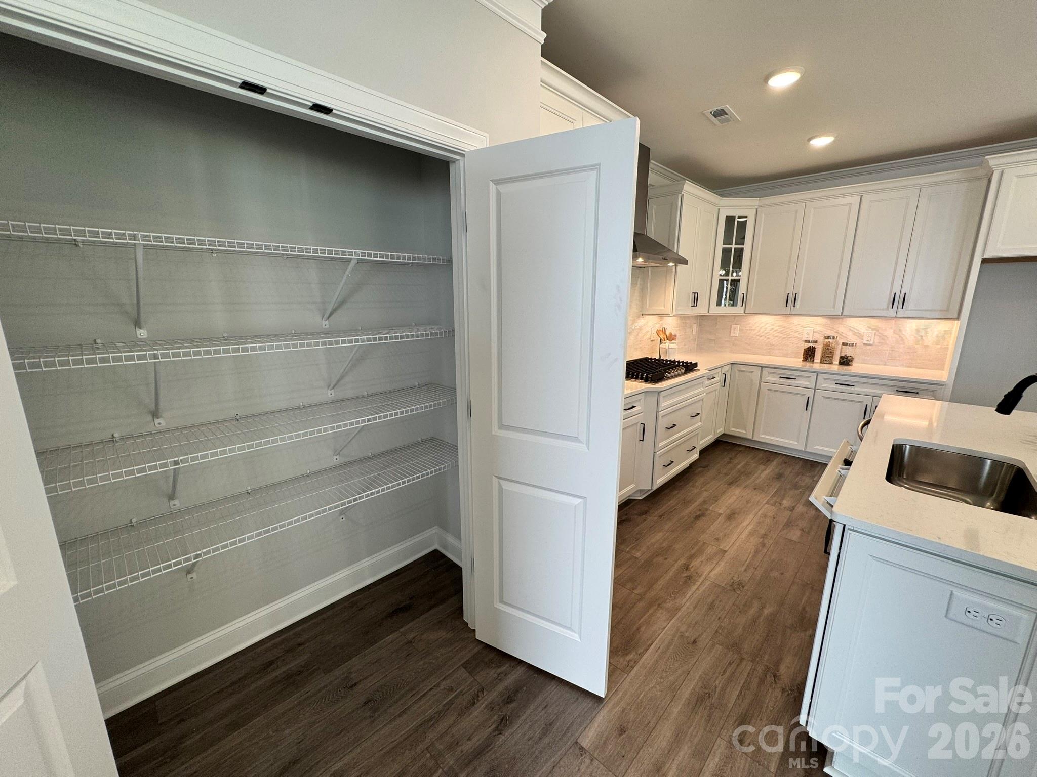13127 Foxberry Road Property Photo 14