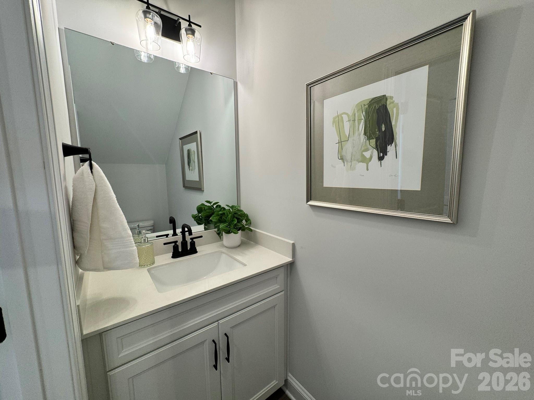 13127 Foxberry Road Property Photo 15