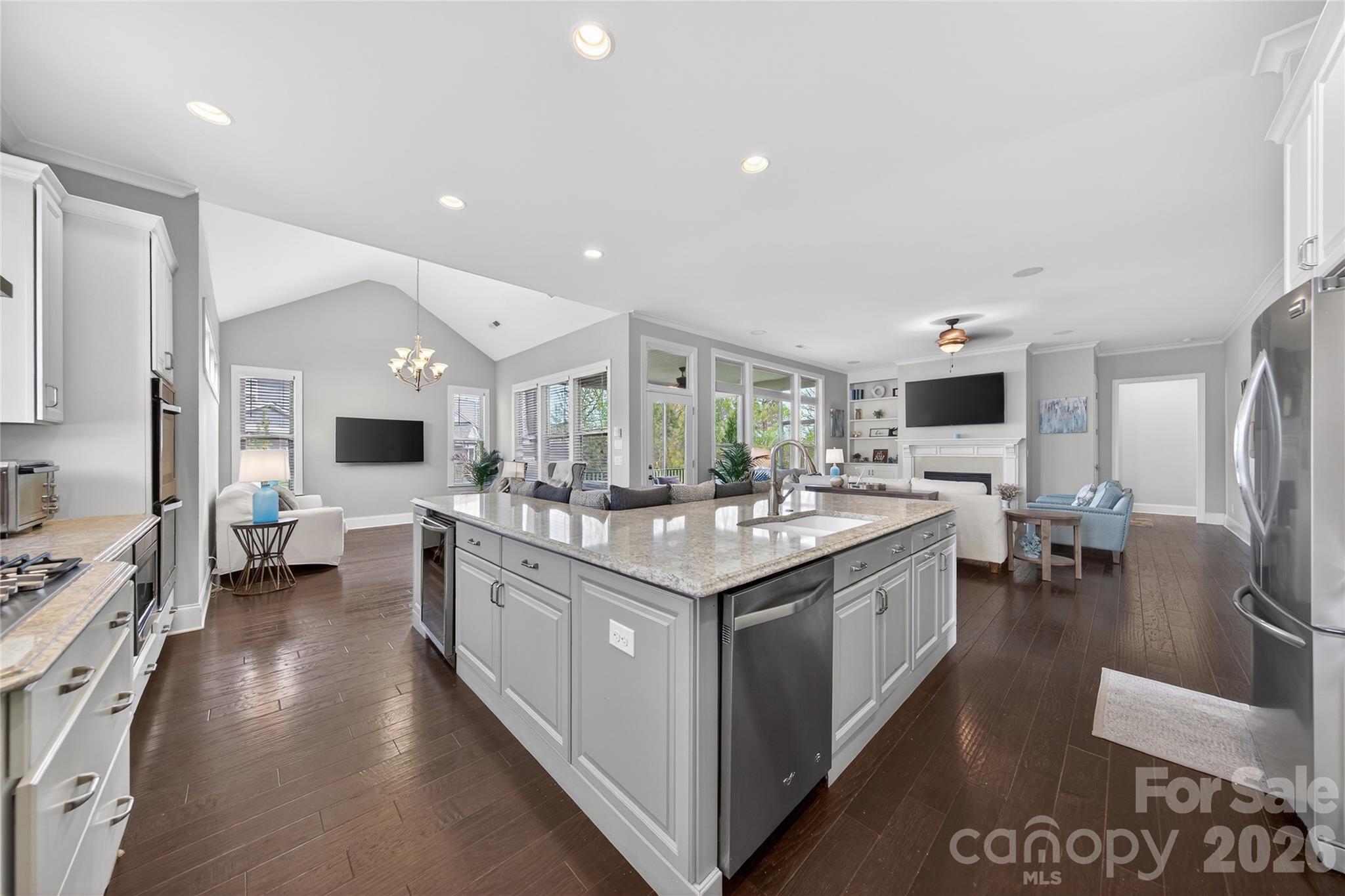 2166 Stratton Place Property Photo 12