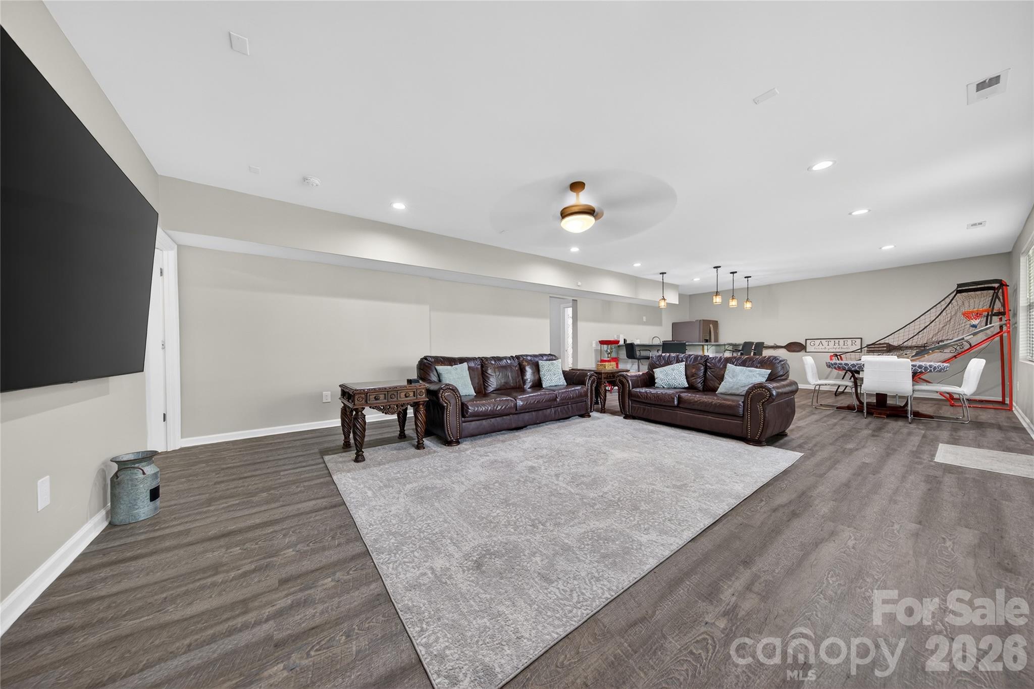 2166 Stratton Place Property Photo 38