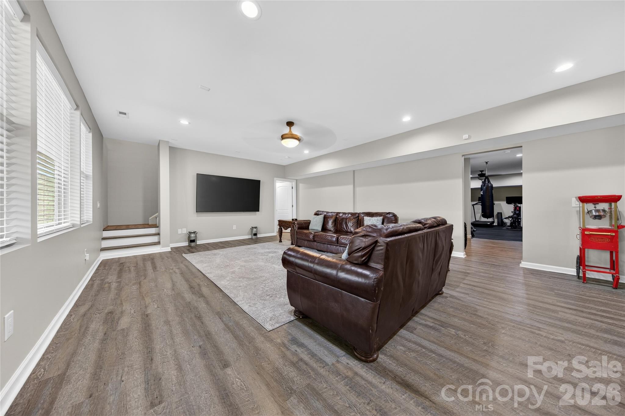 2166 Stratton Place Property Photo 39