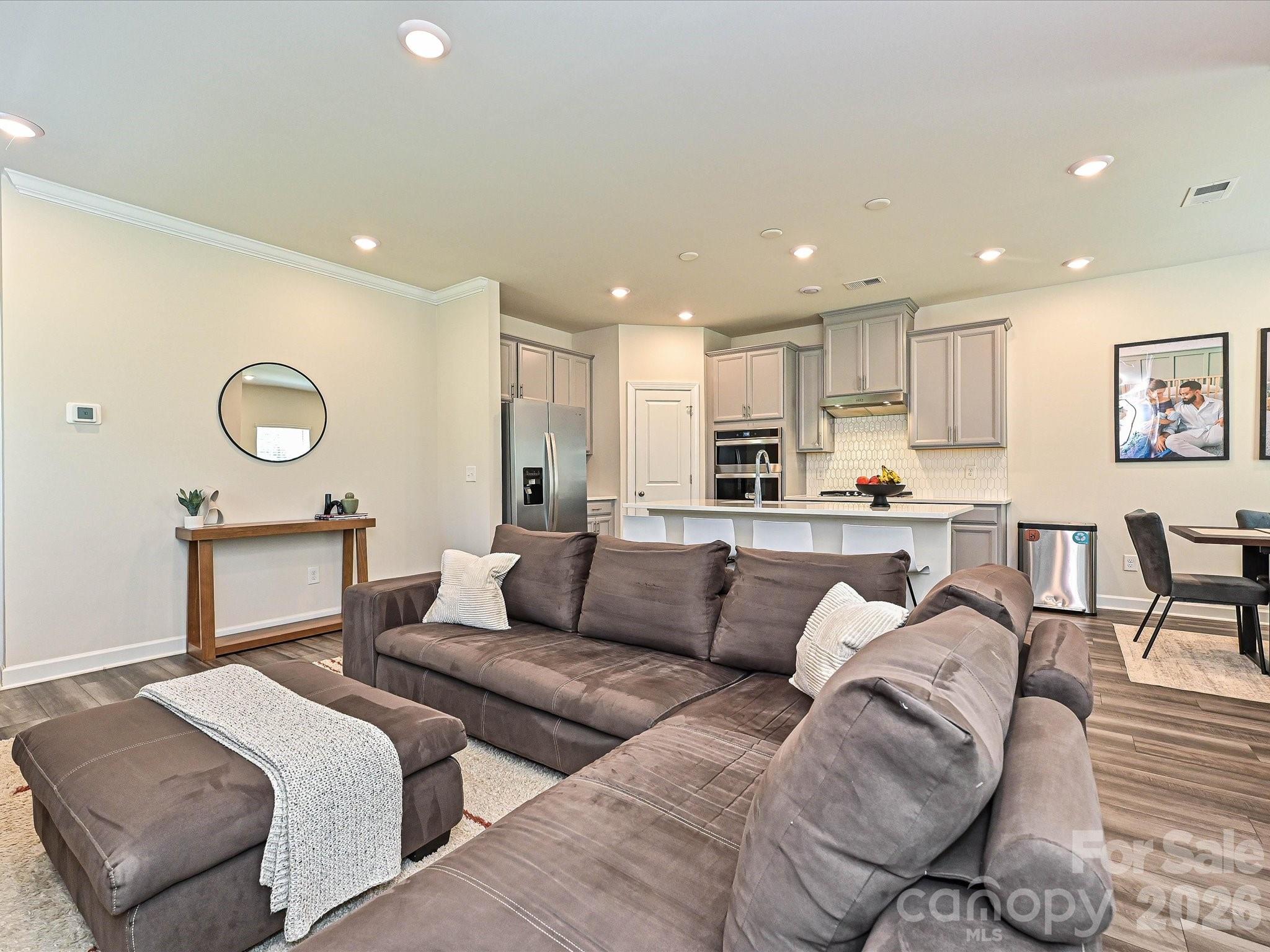 11202 Broadbent Court Property Photo 5