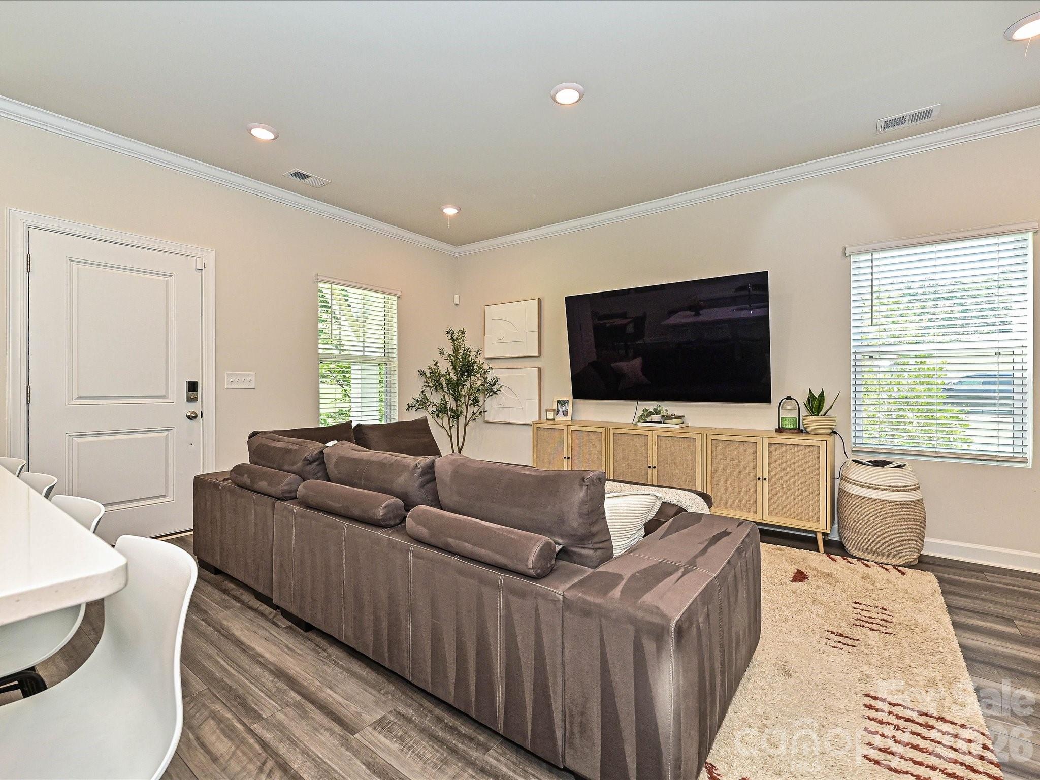 11202 Broadbent Court Property Photo 12