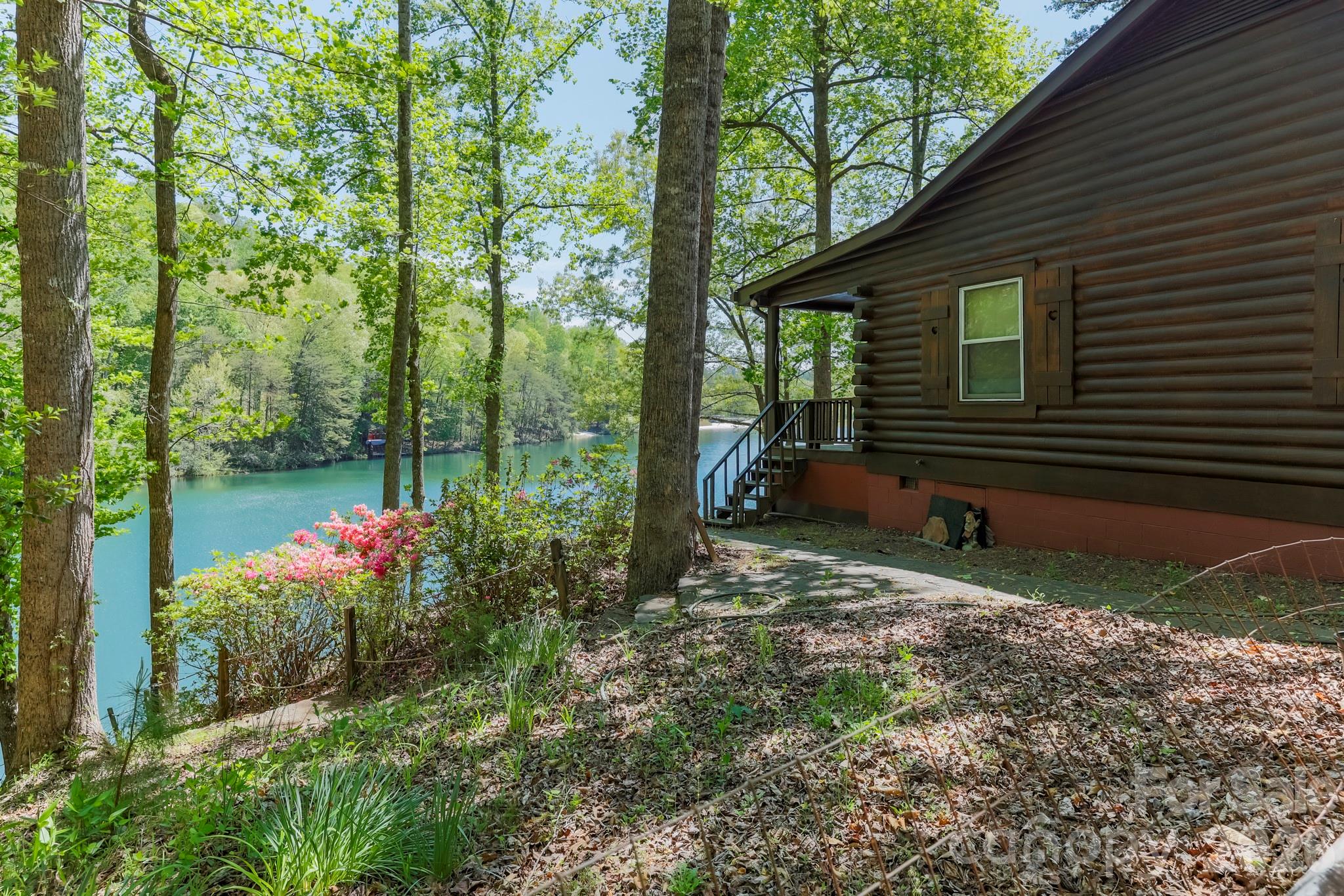 116 Teal Lane Property Photo 3
