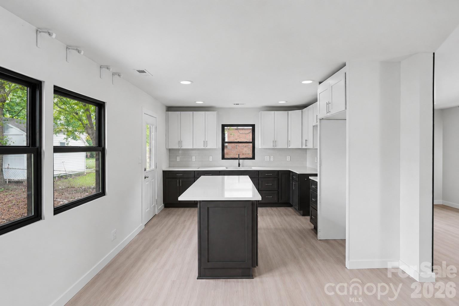 3801 Woodleaf Road Property Photo 10