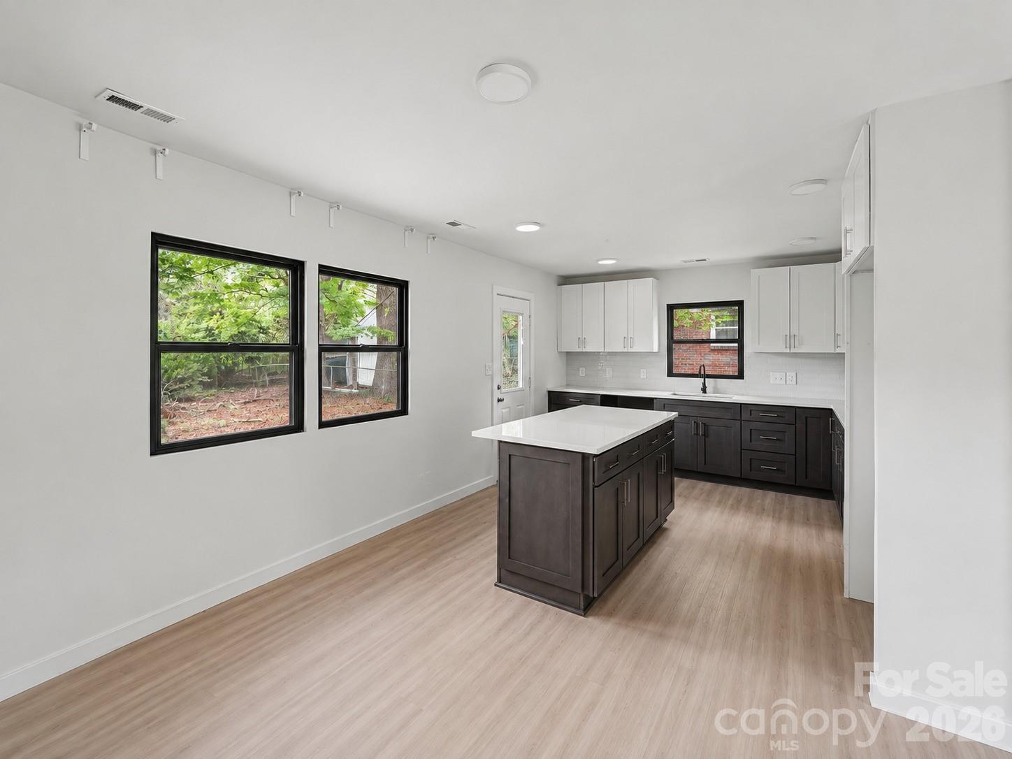 3801 Woodleaf Road Property Photo 12