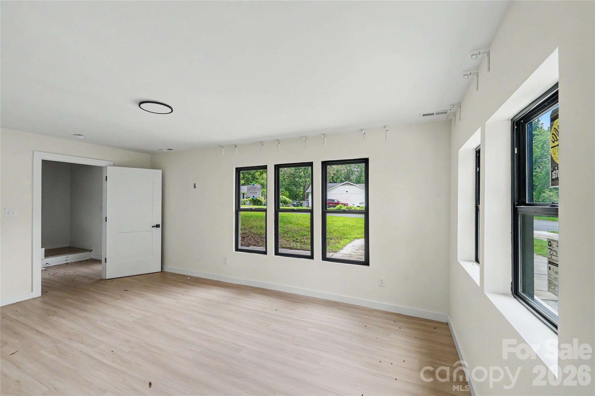 3801 Woodleaf Road Property Photo 14